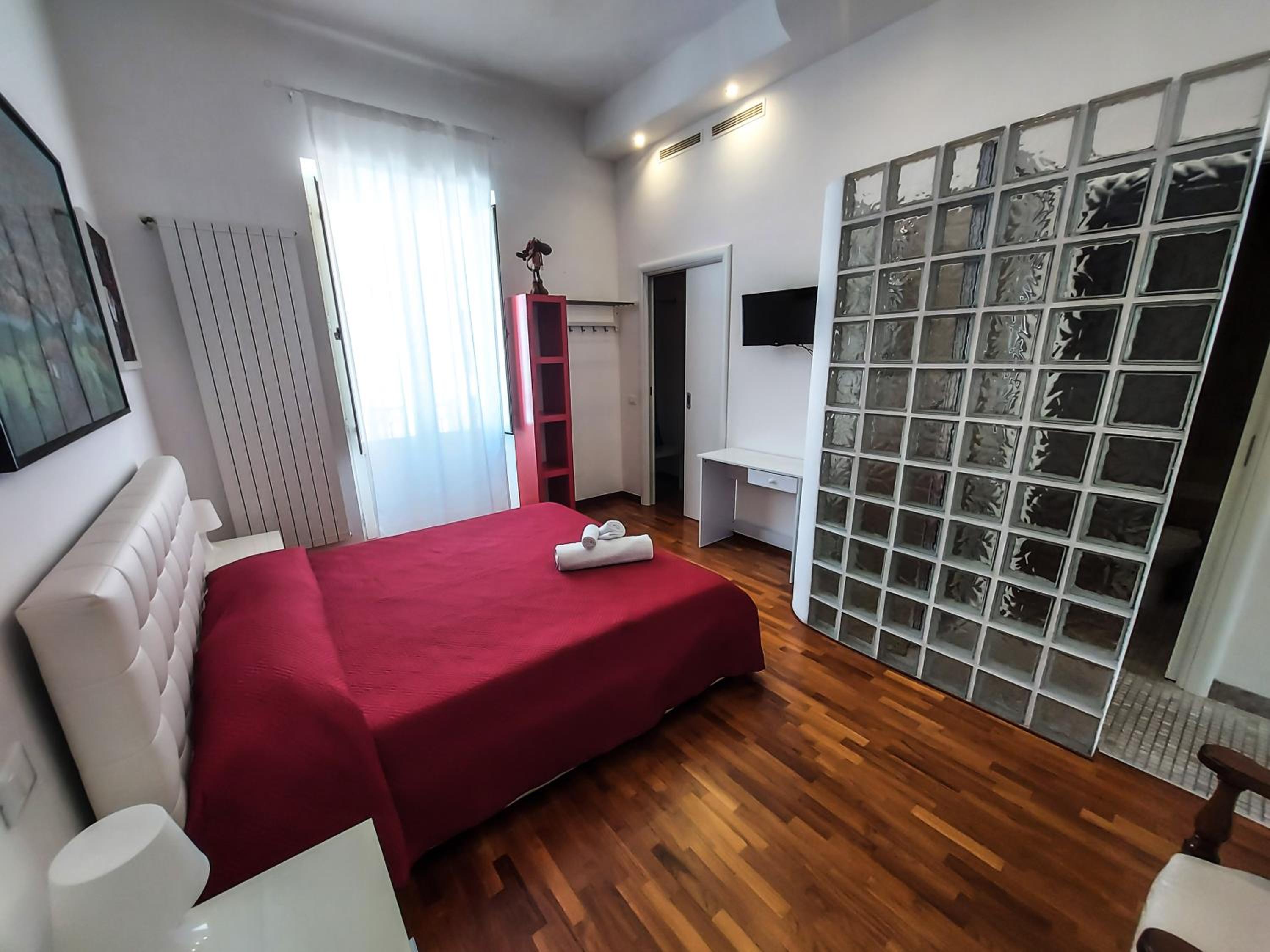 Apartment with Balcony - Photo 13