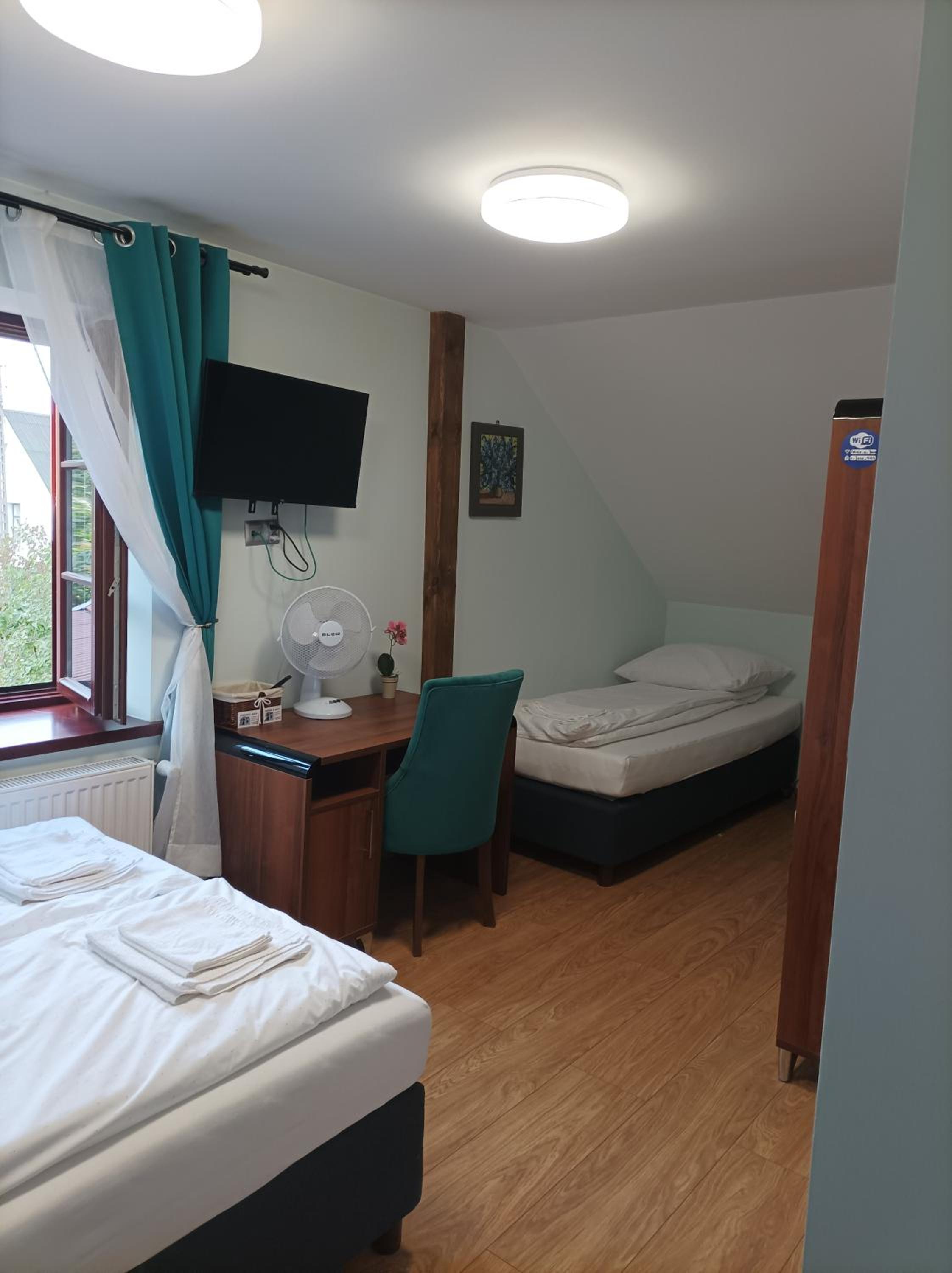 Quadruple Room - Photo 1