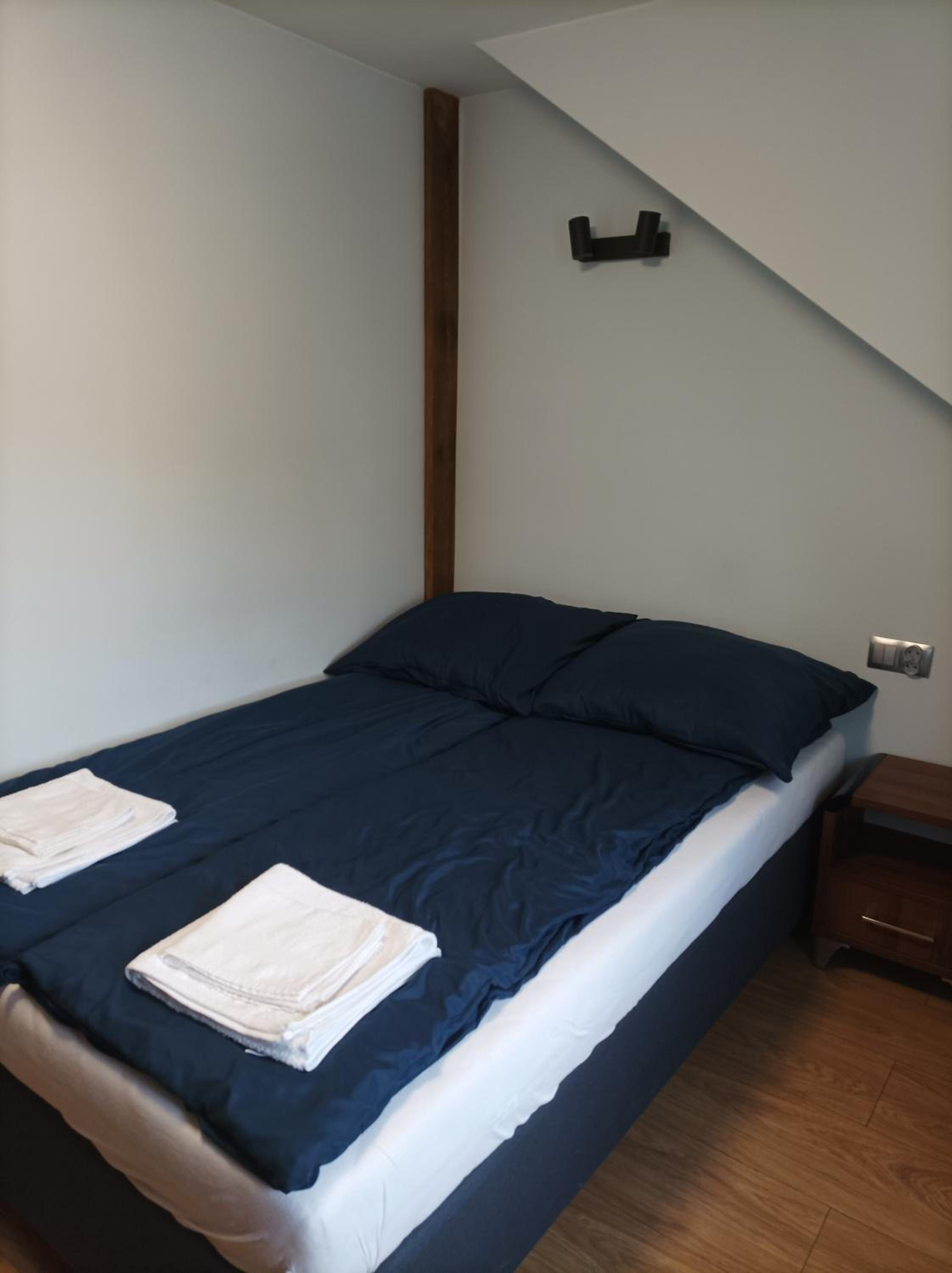 Double Room with Balcony - Photo 5