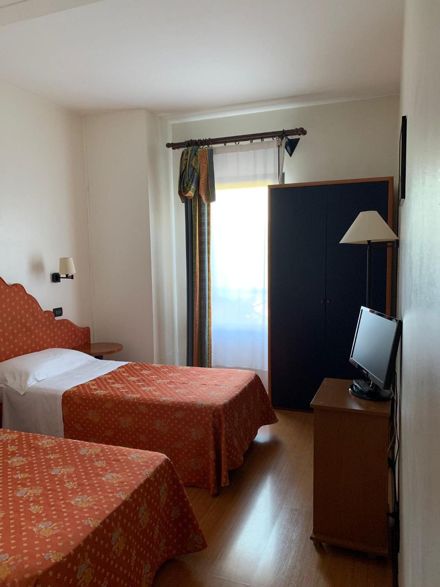 Economy Twin Room