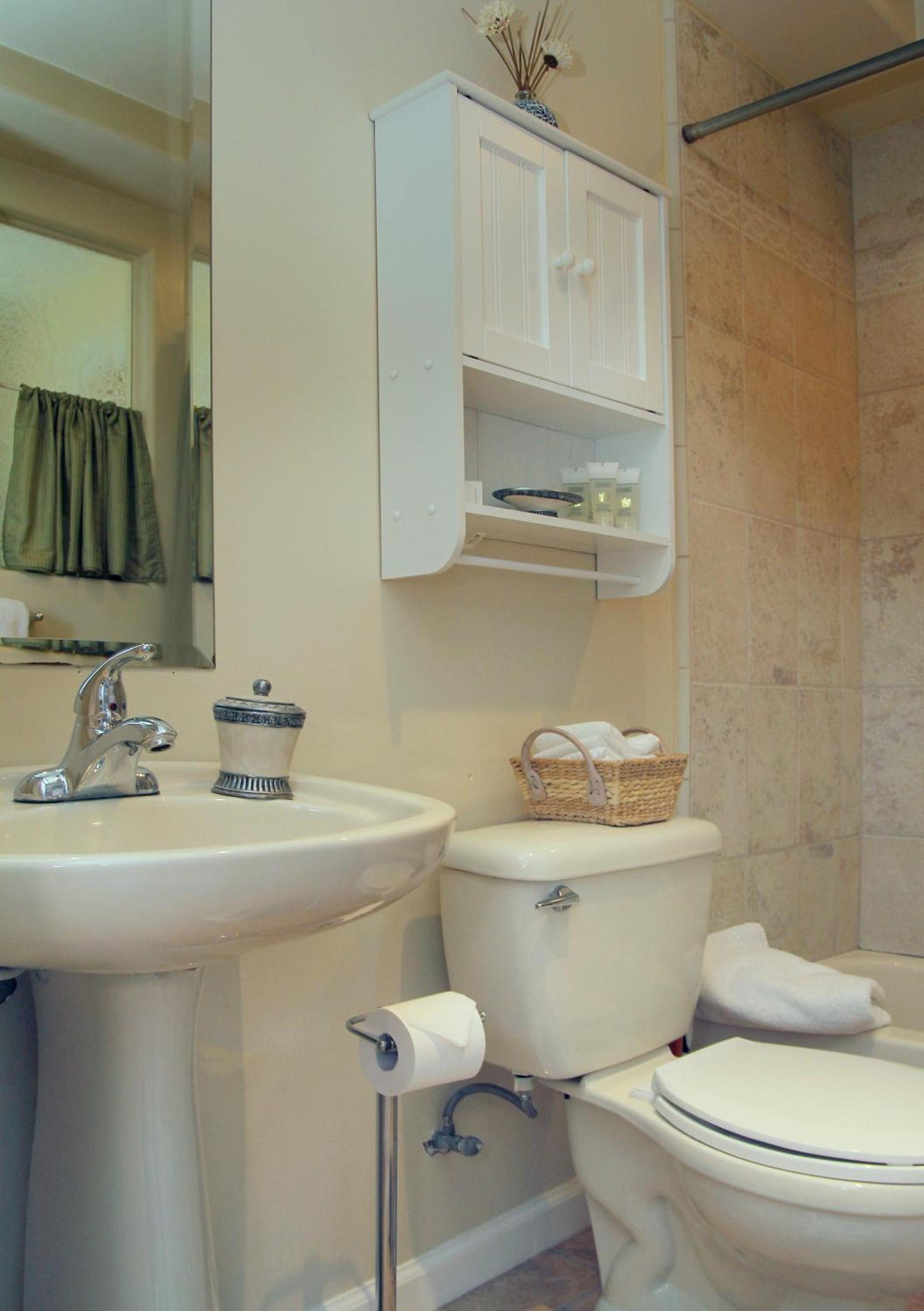 Deluxe King Suite photo 2