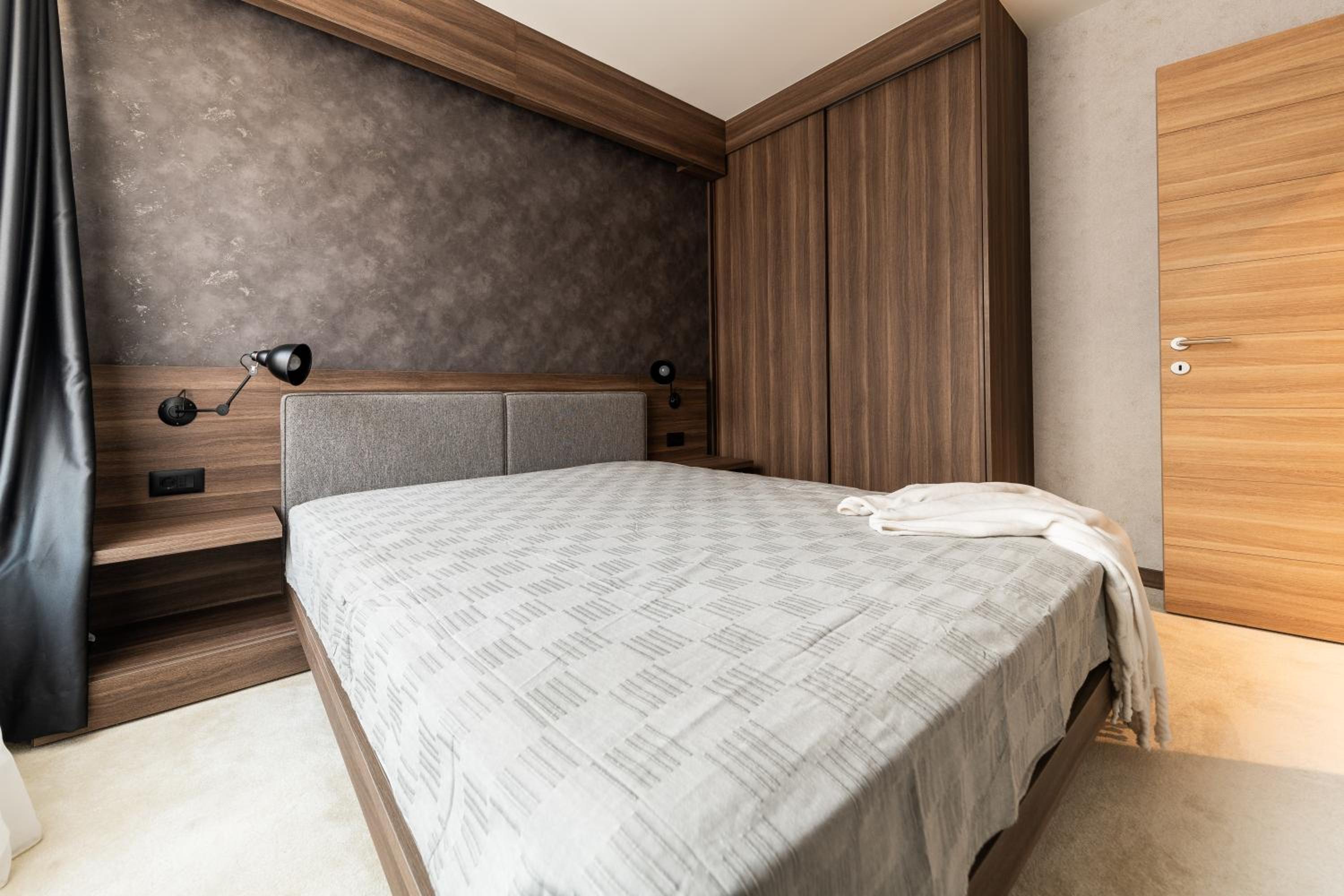 Two-Bedroom Apartment - Photo 10