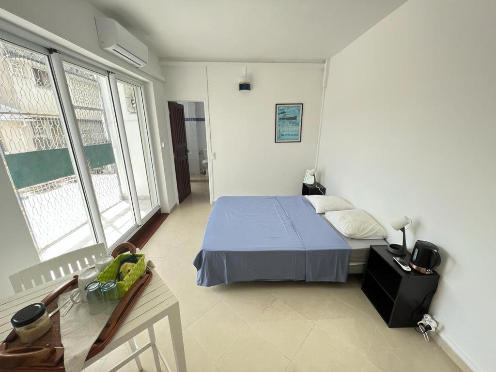 Queen Room photo 2