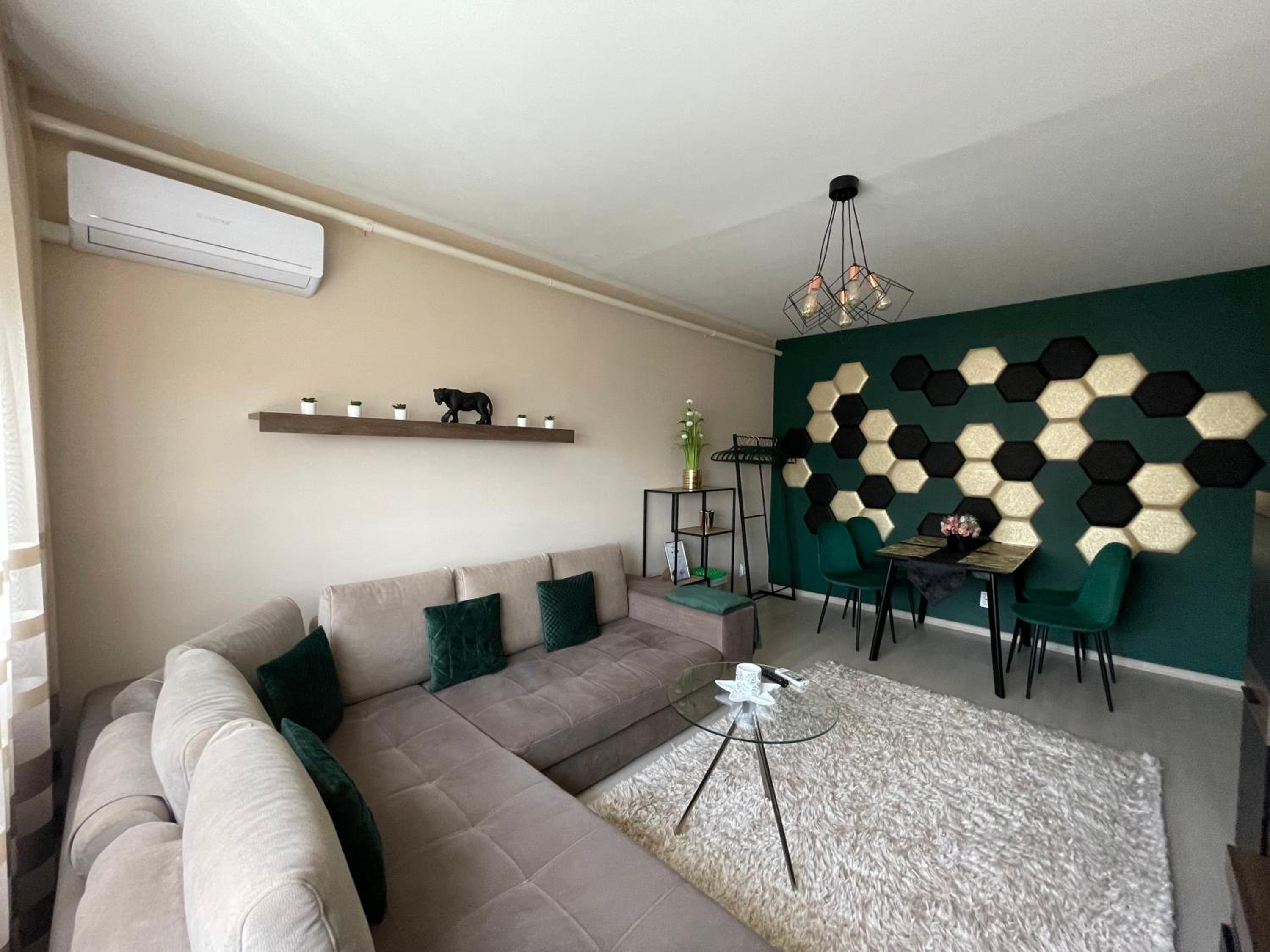 One-Bedroom Apartment - Photo 6
