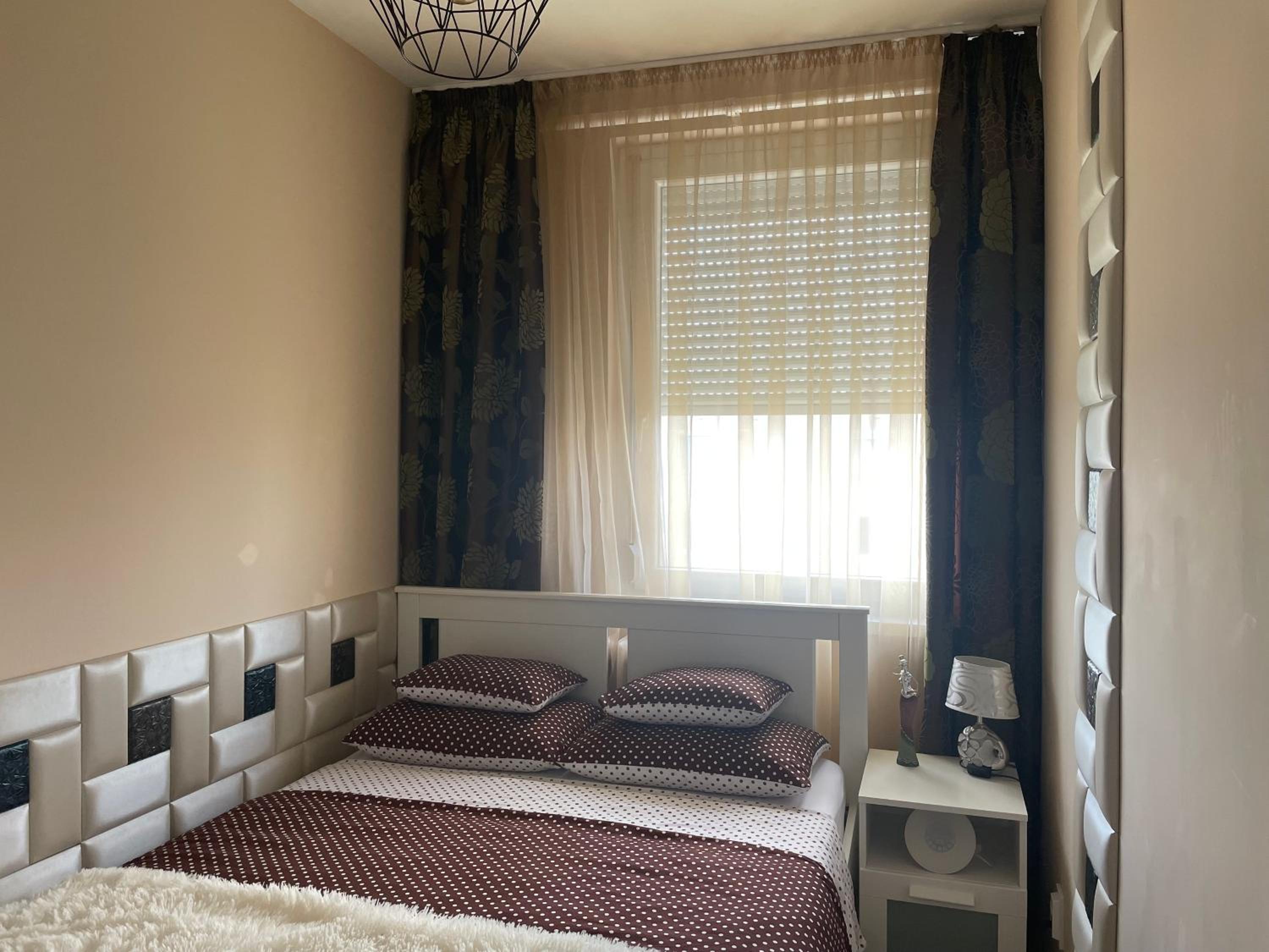 One-Bedroom Apartment - Photo 29