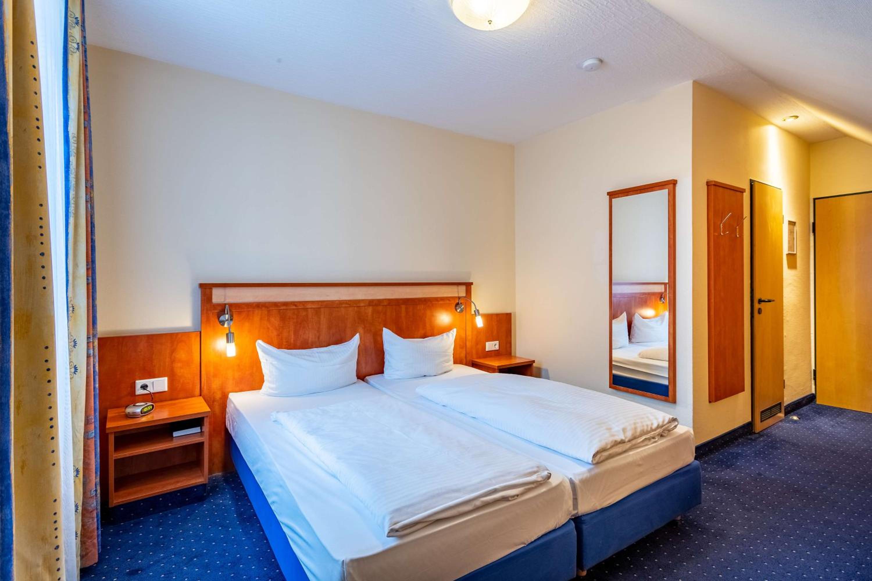 Comfort Double or Twin Room - Photo 11
