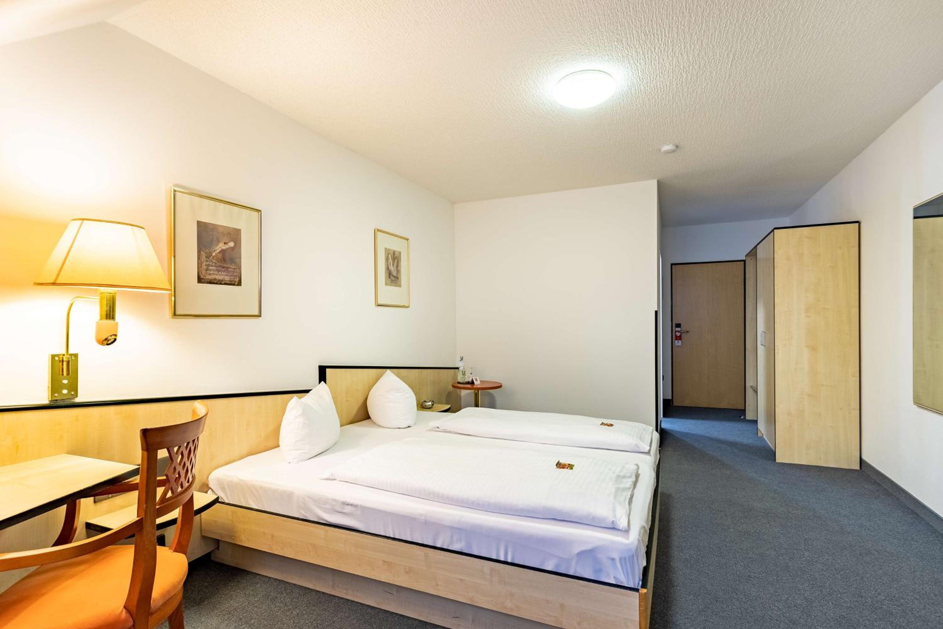 Comfort Double or Twin Room - Photo 13