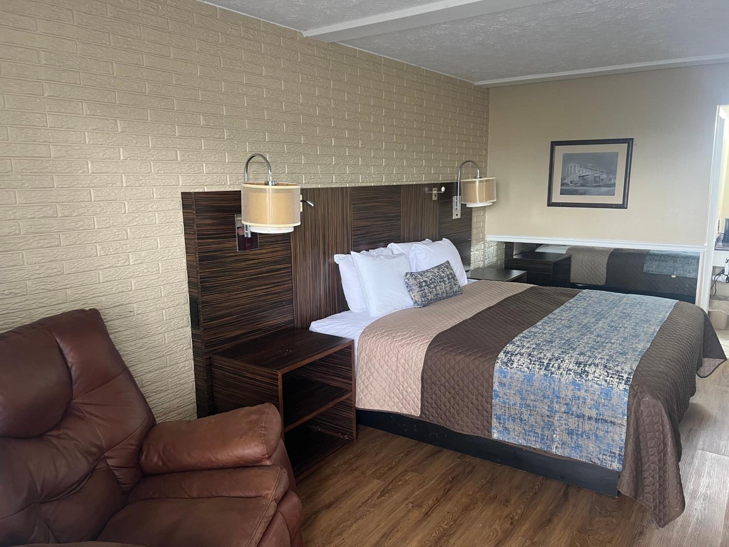 Standard King Room - Photo 2
