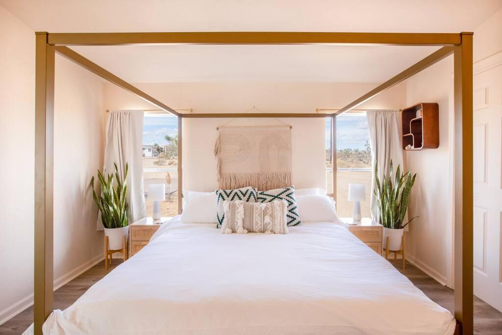 Three-Bedroom House photo 1