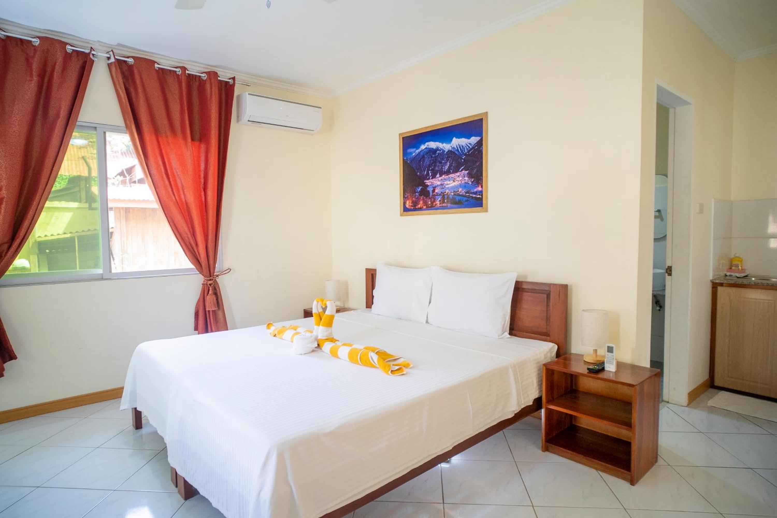 King Room with Garden View