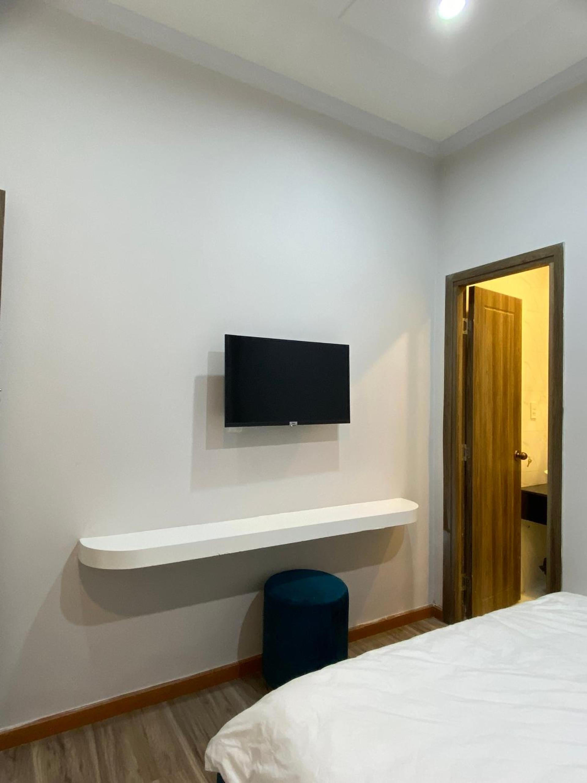 Economy Double Room - Photo 8