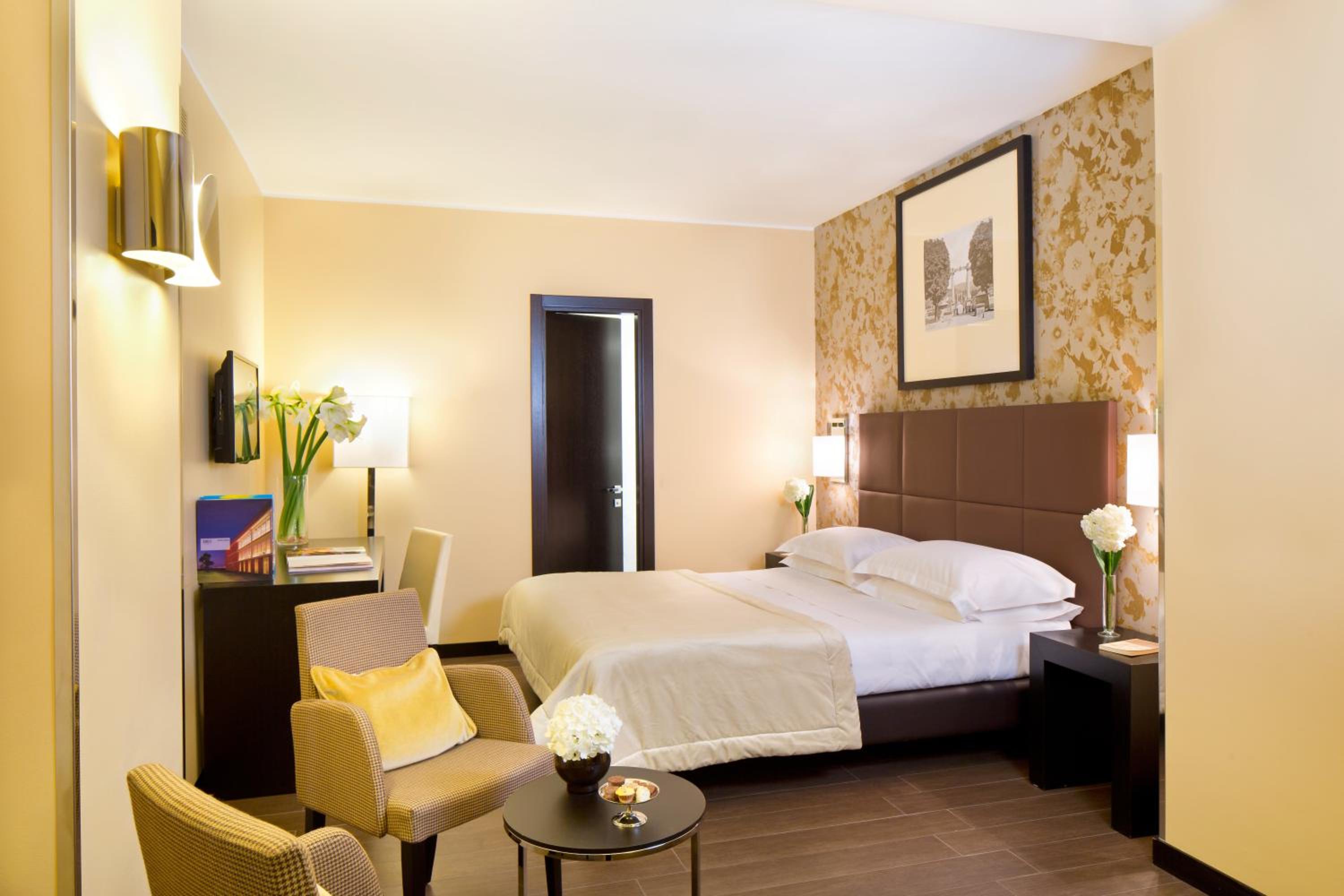Superior Double or Twin Room - Photo 13