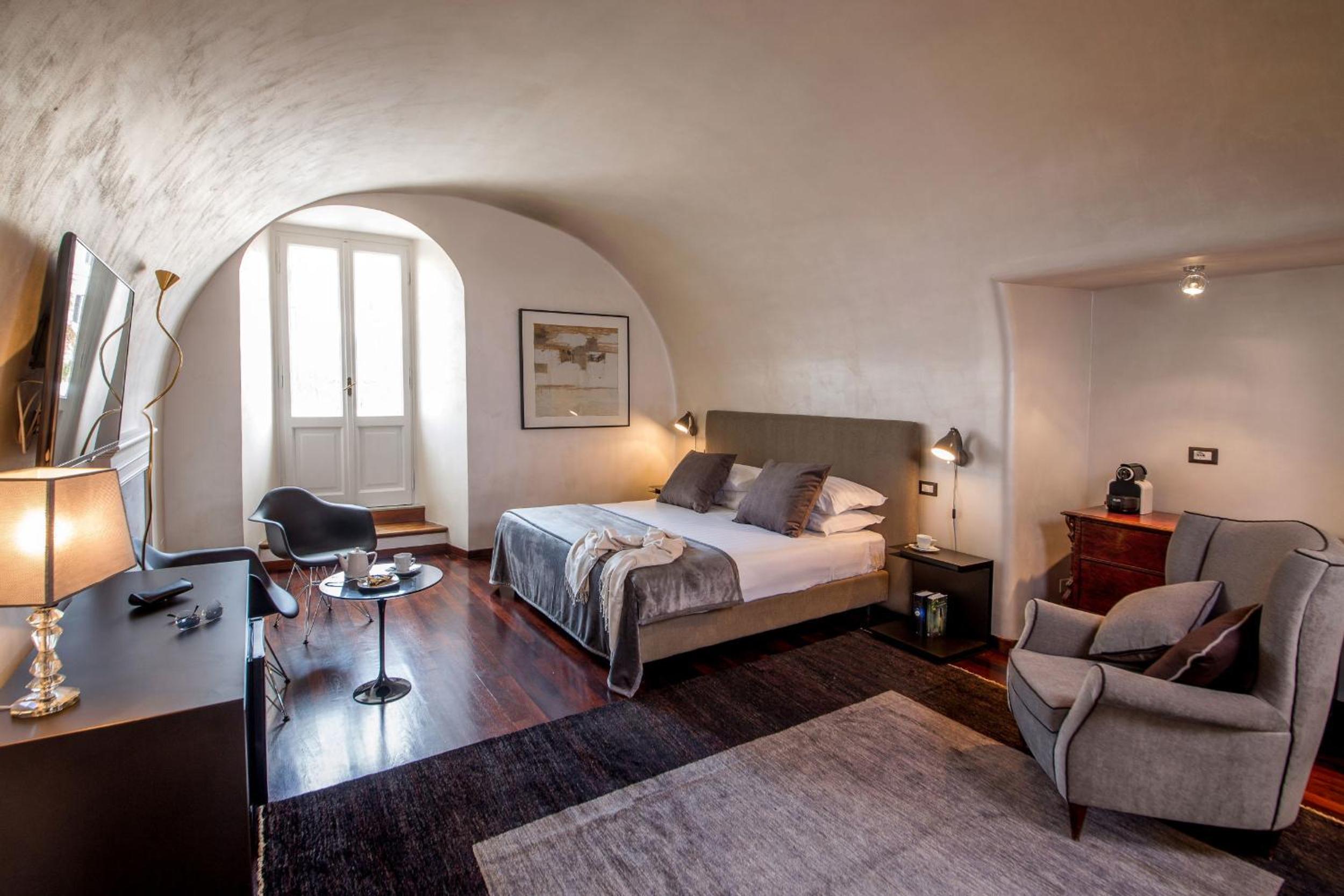 Junior Suite with Balcony photo 1