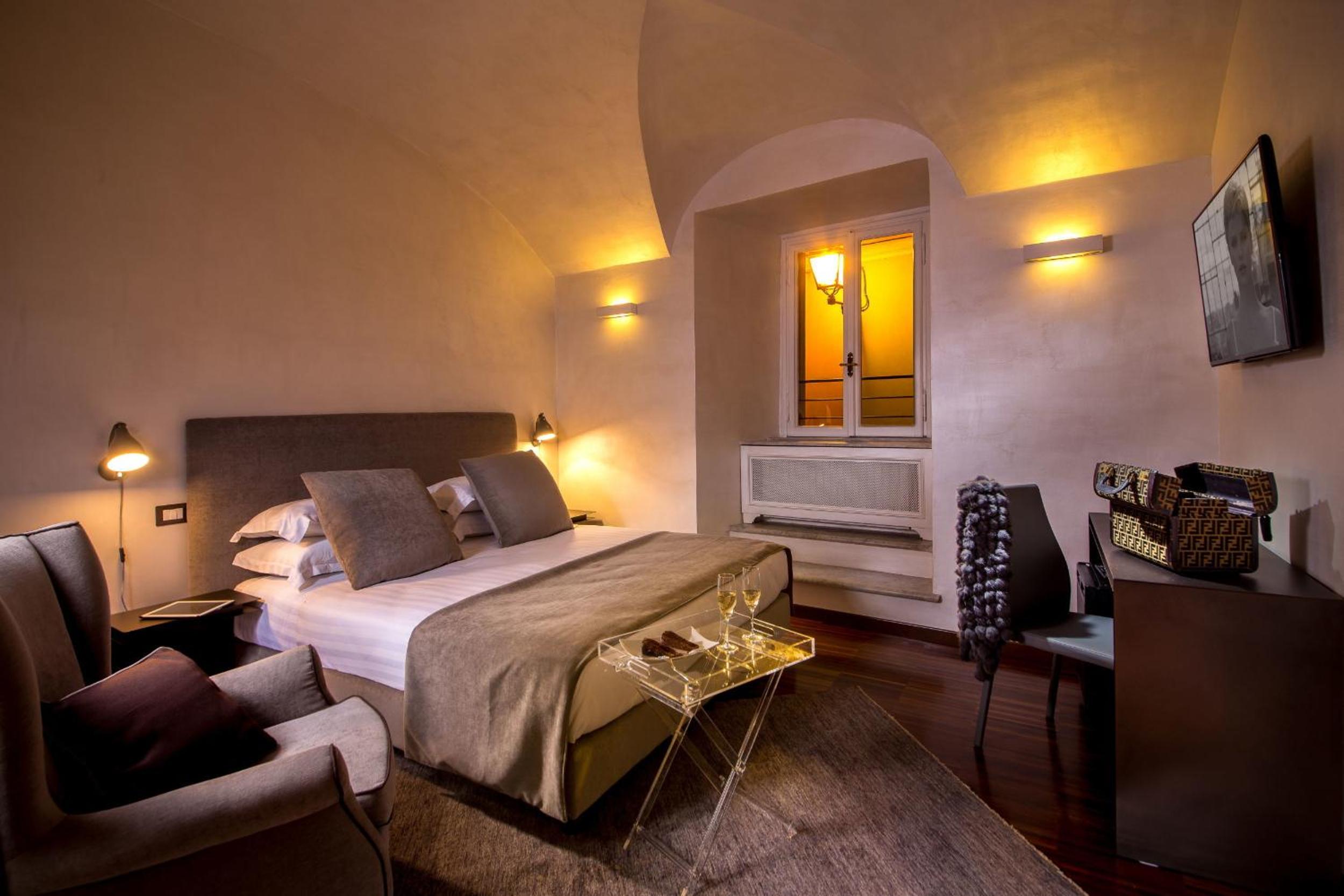 Superior Double or Twin Room with City View photo 2