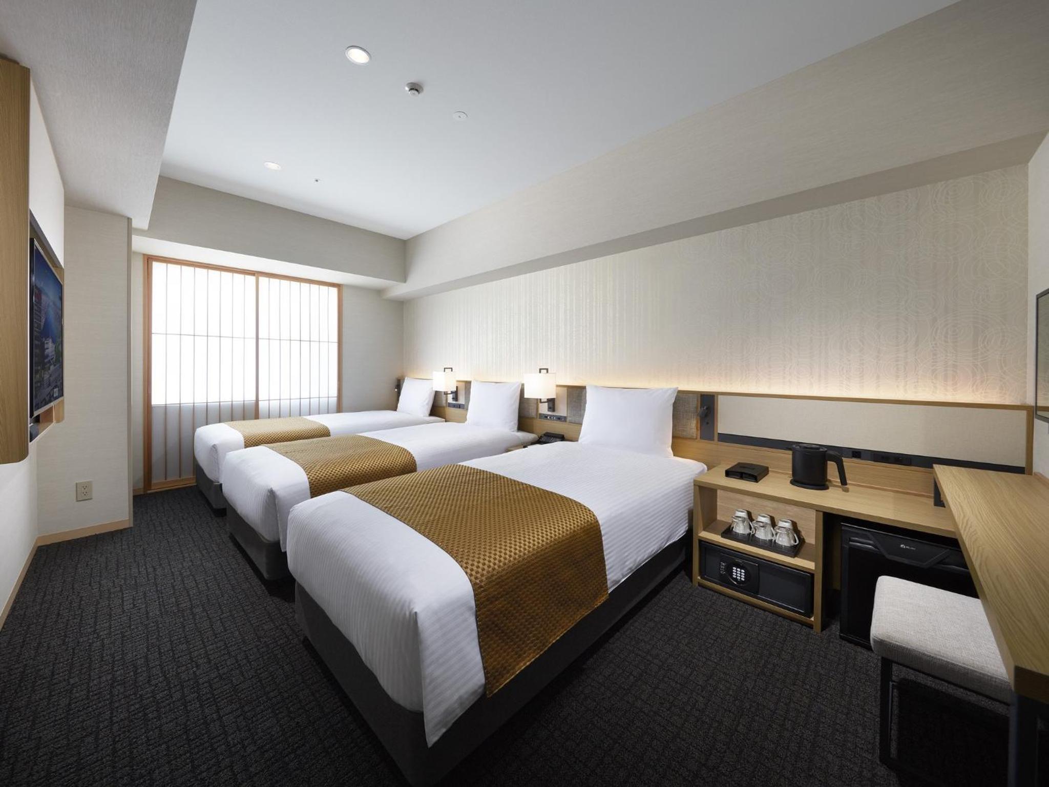 Superior Triple Room - Non-Smoking - Photo 1