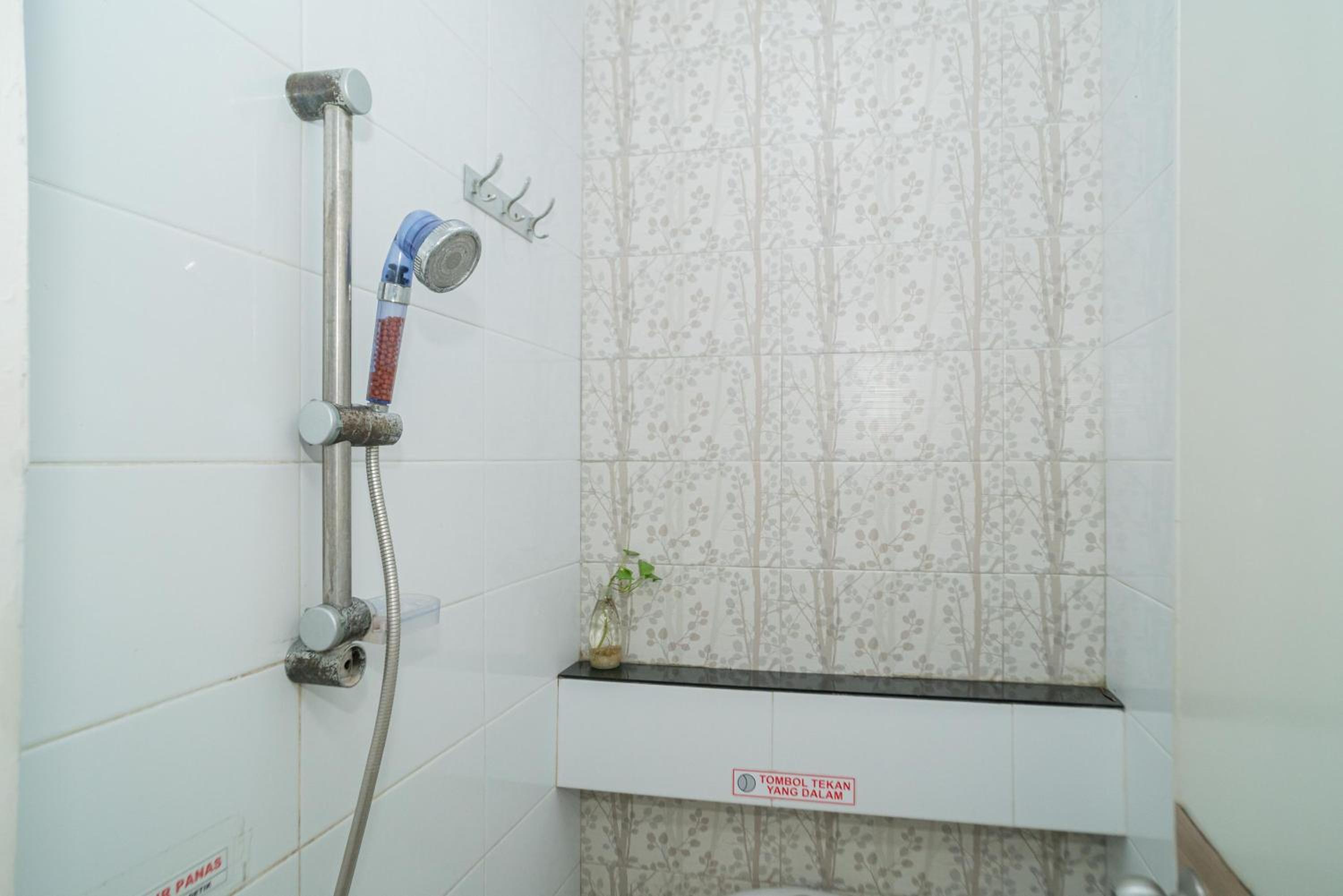 Deluxe Room - Photo 9