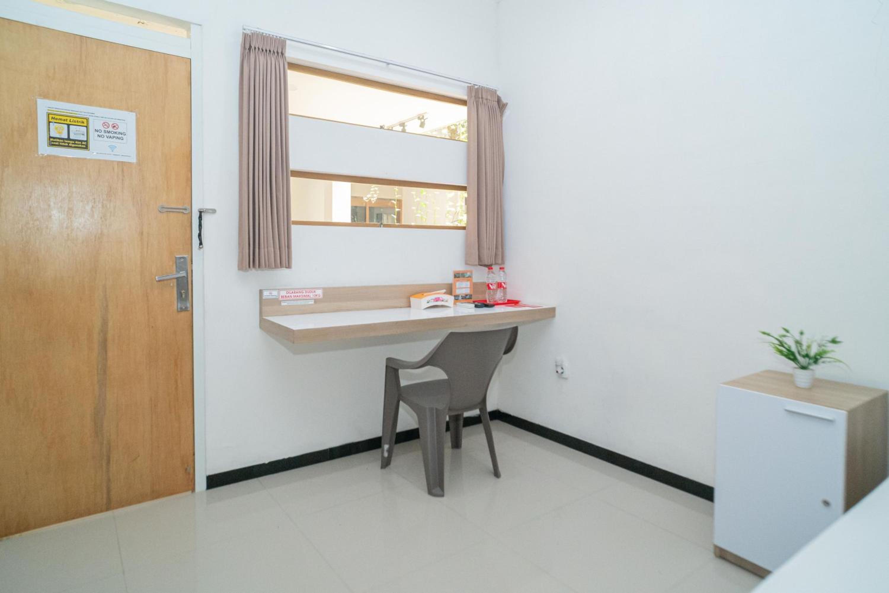 Deluxe Room - Photo 8