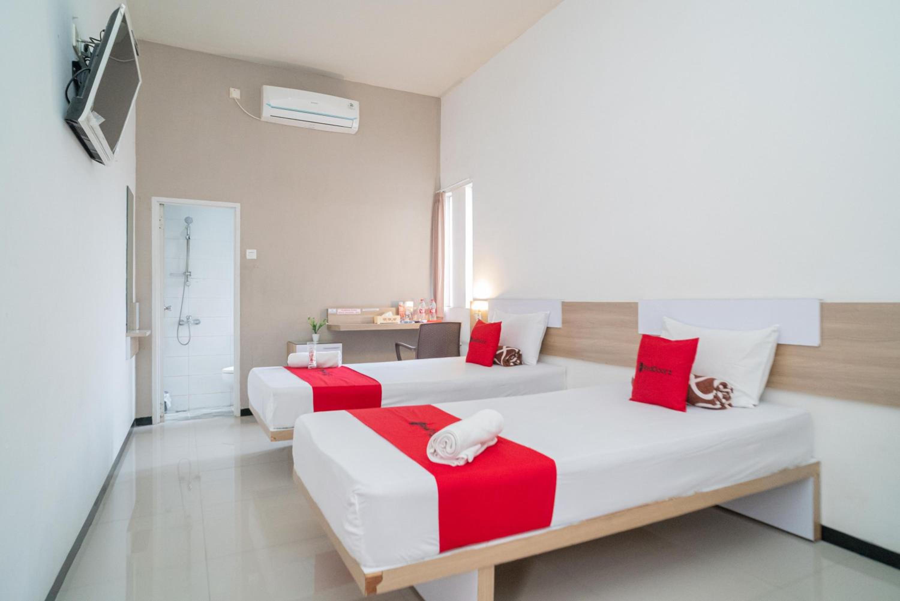 Deluxe Twin Room - Photo 1