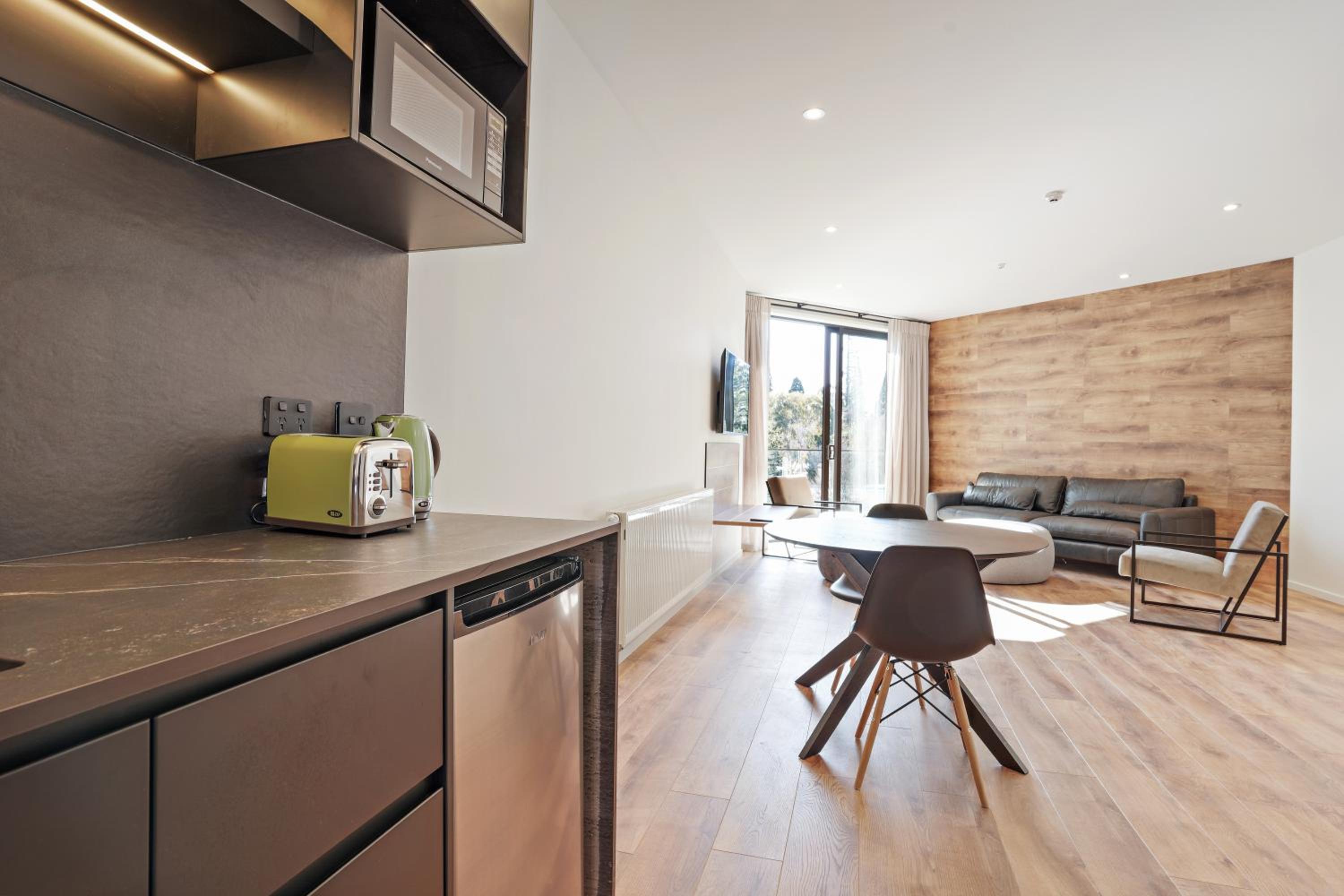 One-Bedroom Apartment - Photo 1