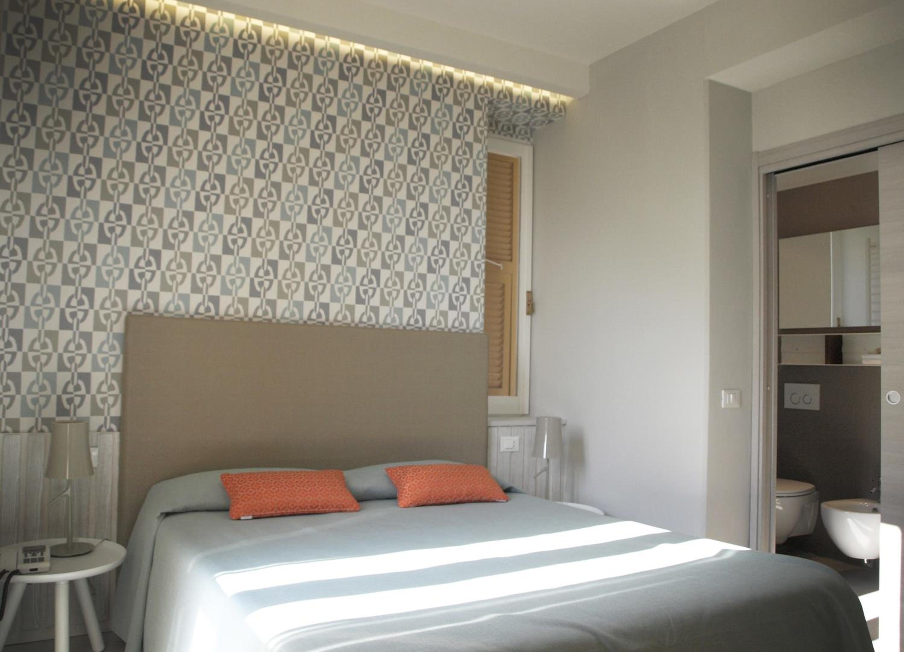 Double Room - Photo 5