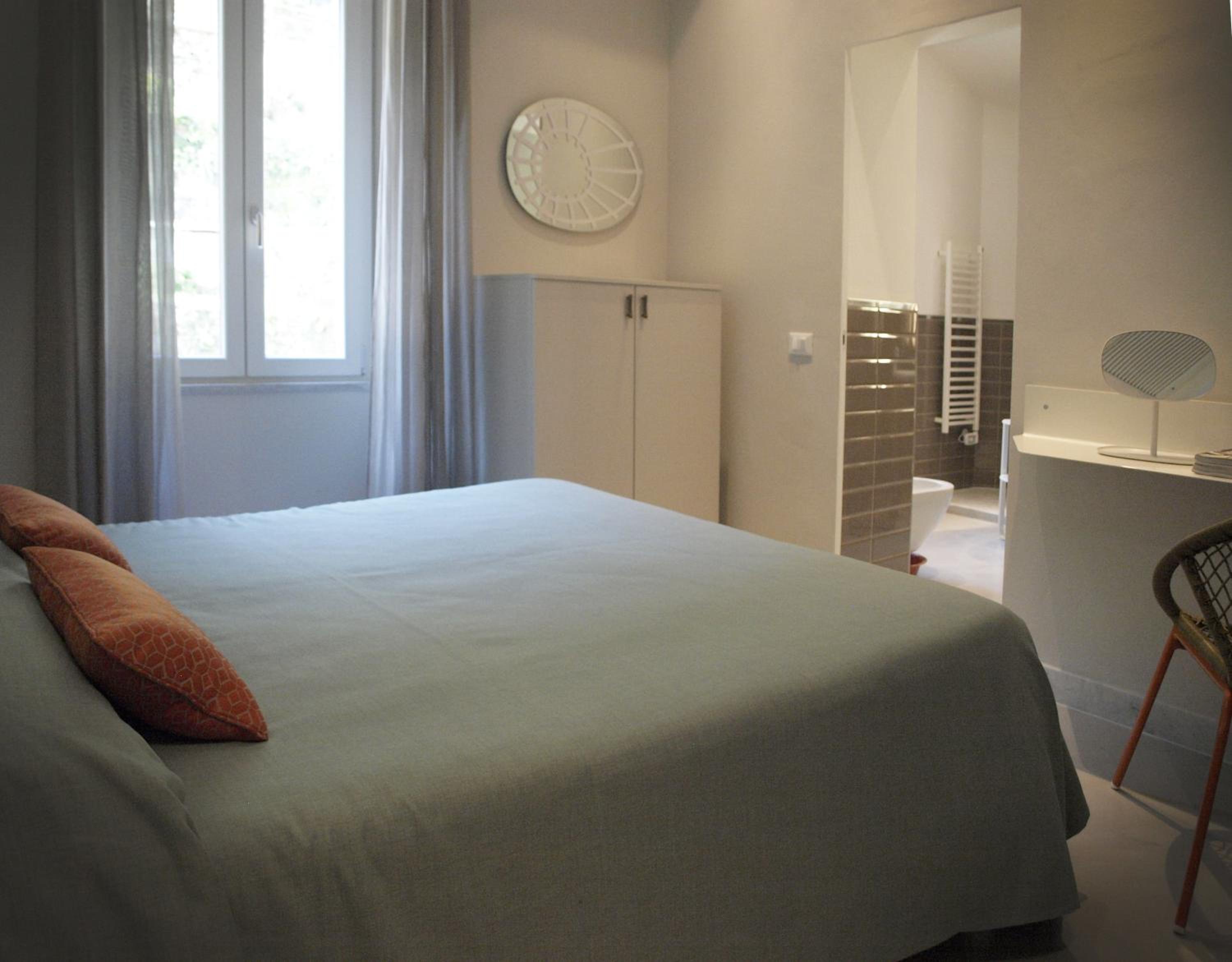 Double Room - Photo 4
