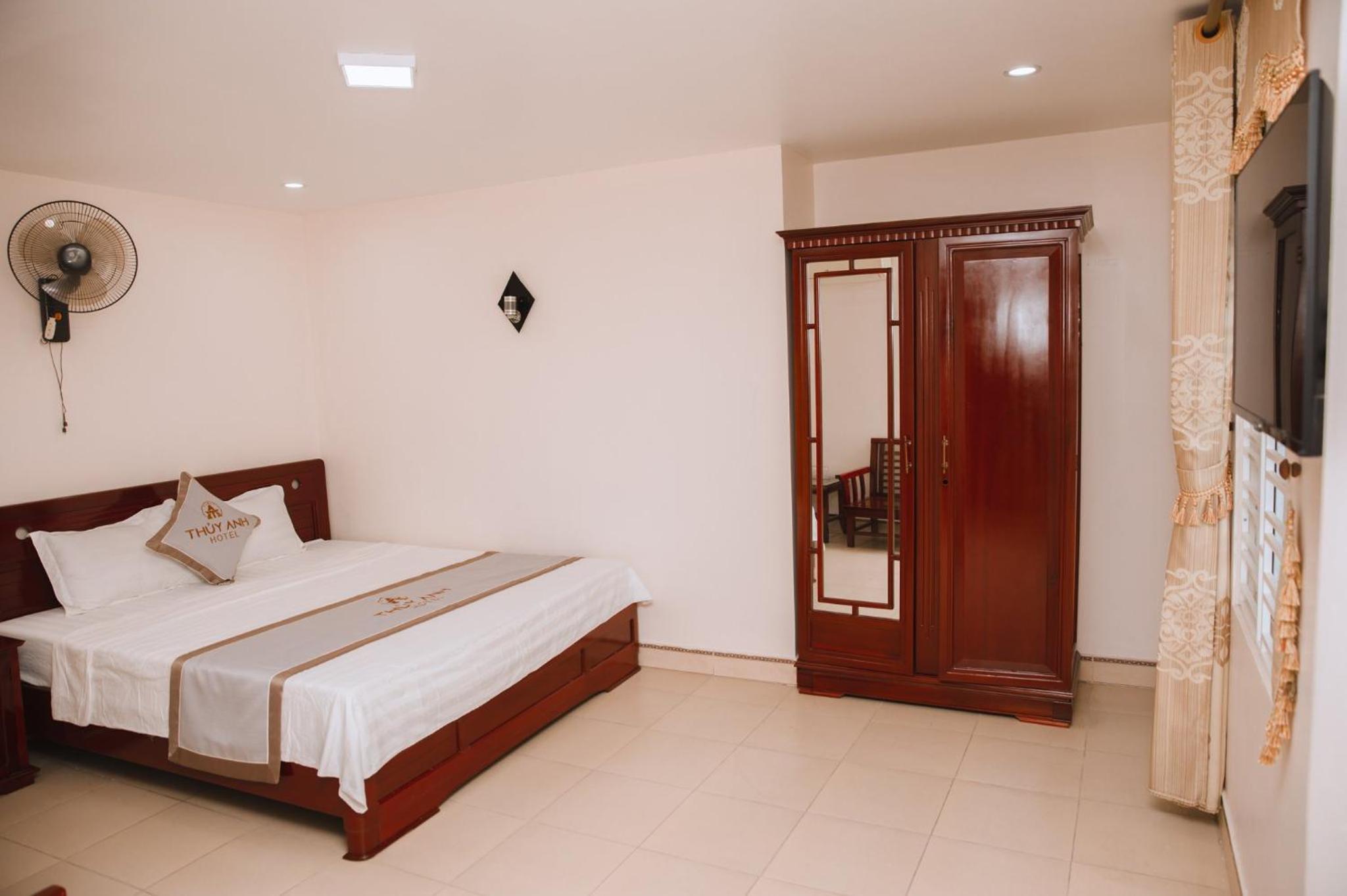 Standard King Room