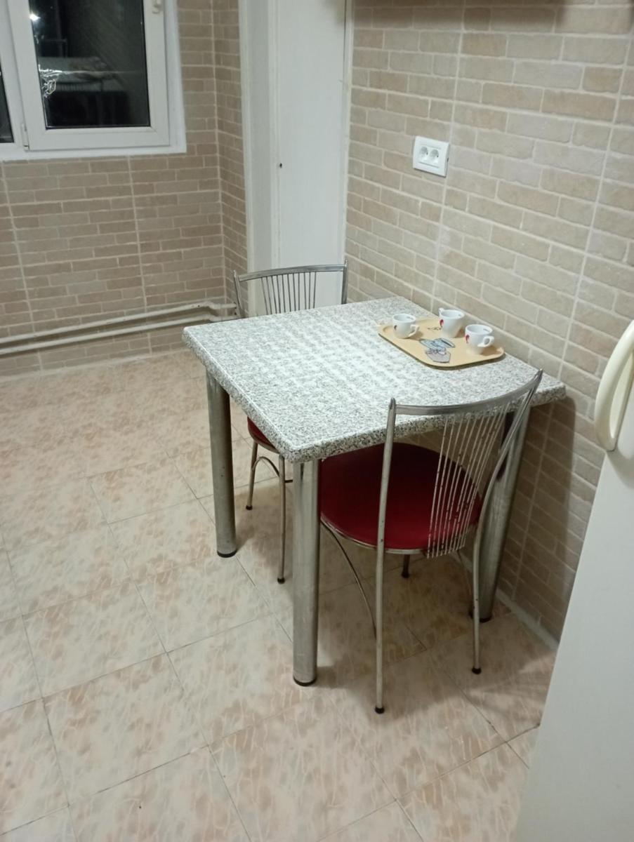 One-Bedroom Apartment - Photo 6