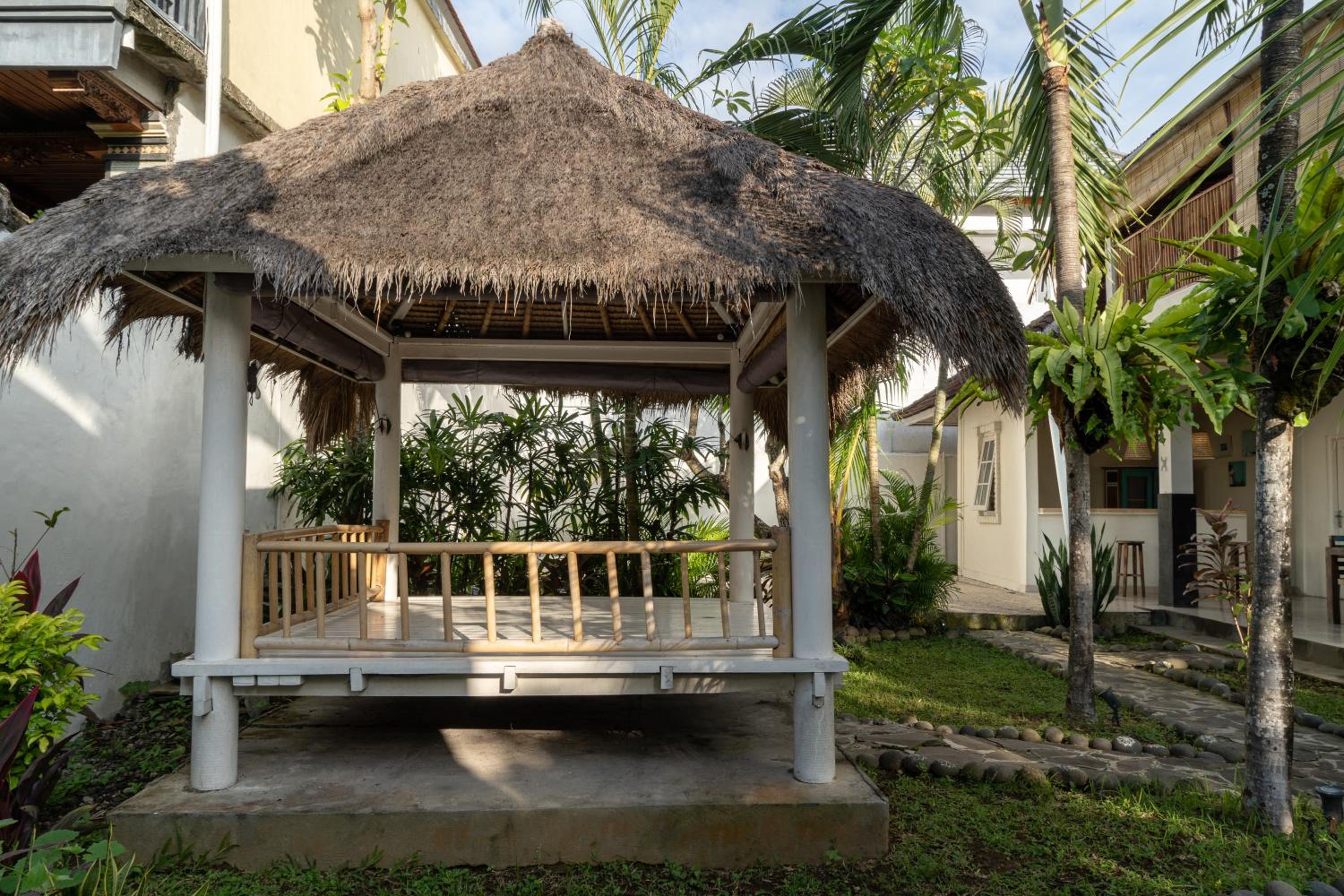 Double Room with Garden View - Photo 3