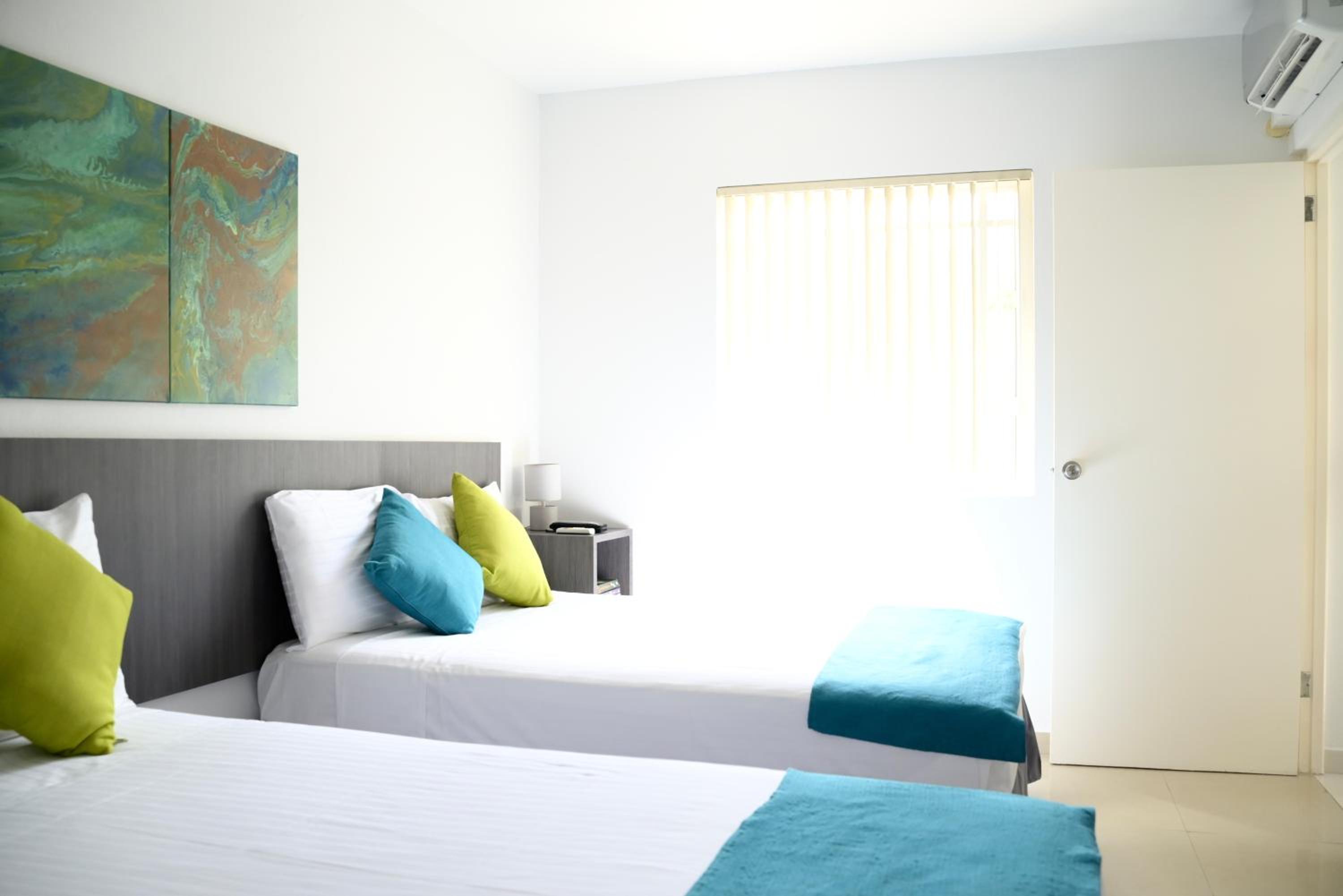 One-Bedroom Apartment photo 2