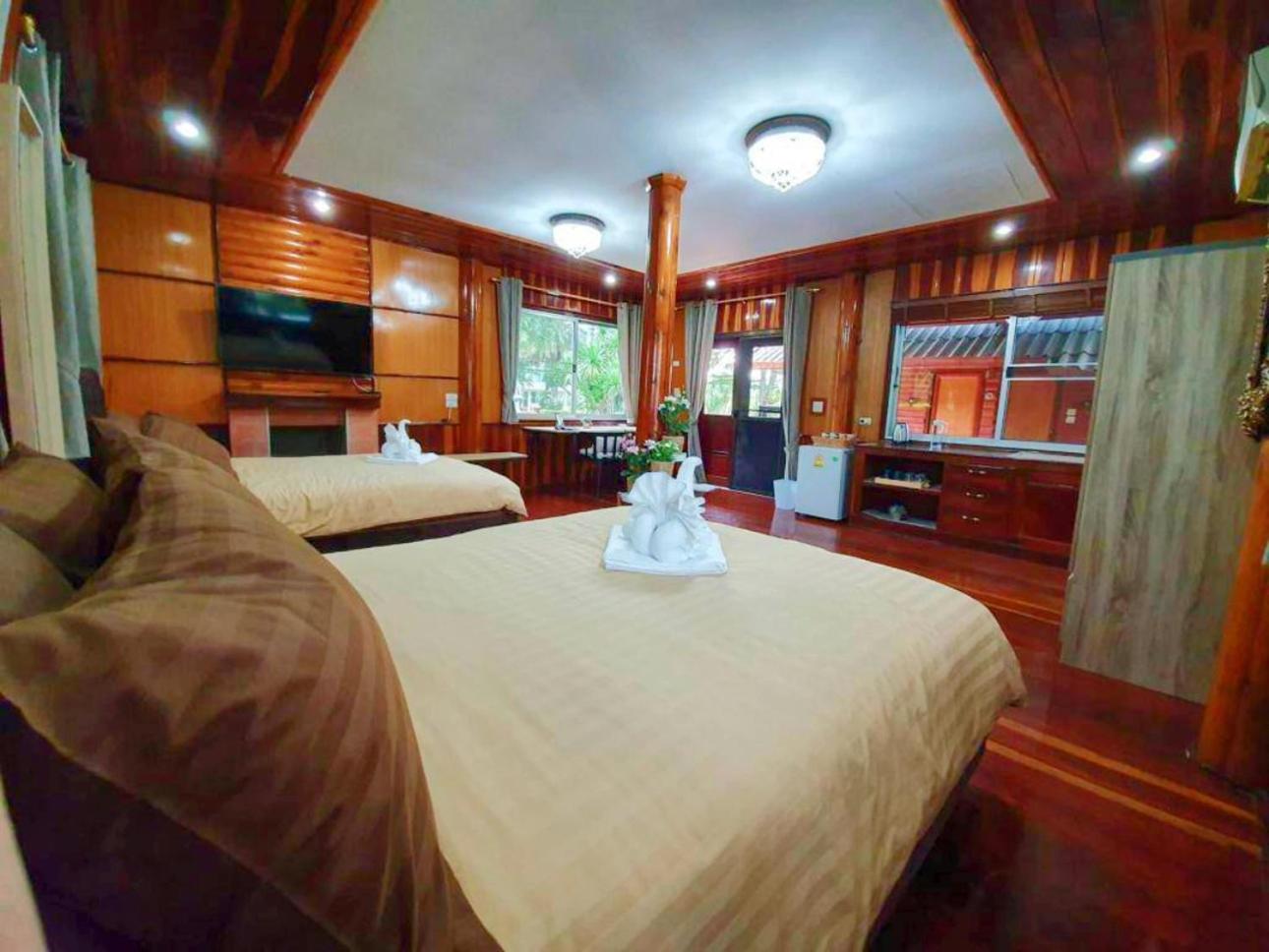 Premium Quadruple Room - Photo 3