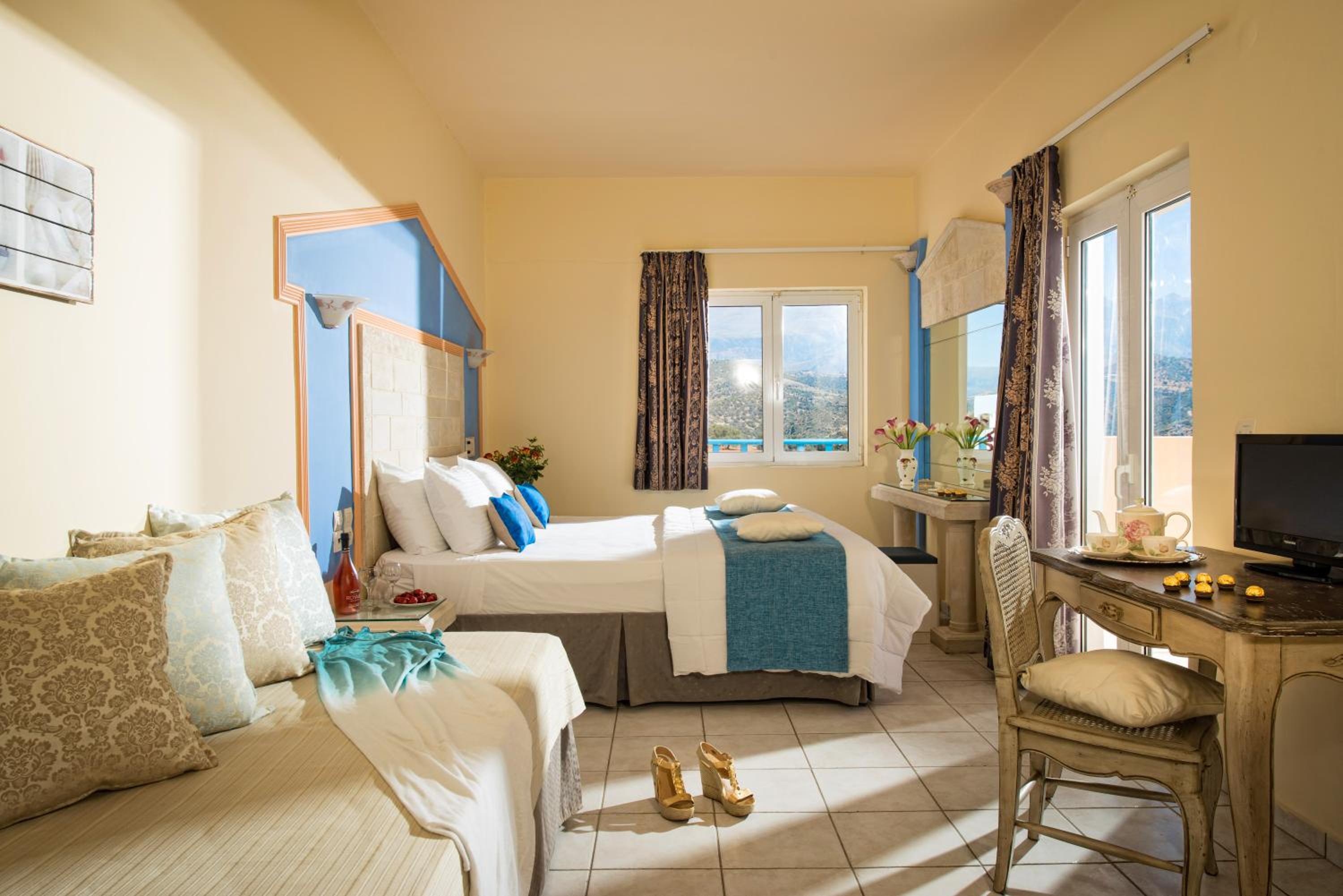 Junior Suite with Partial Sea View
