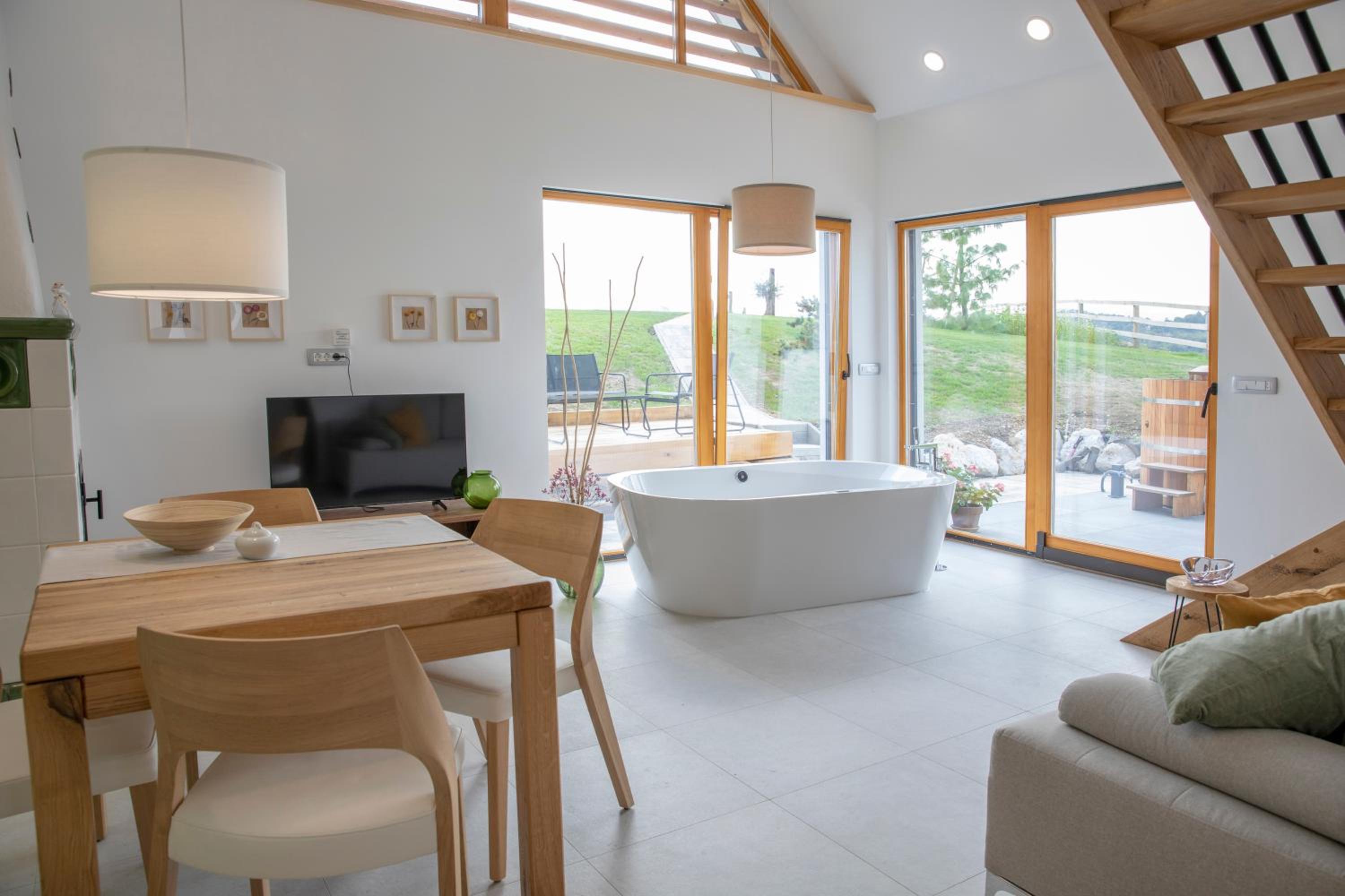One-Bedroom House photo 1