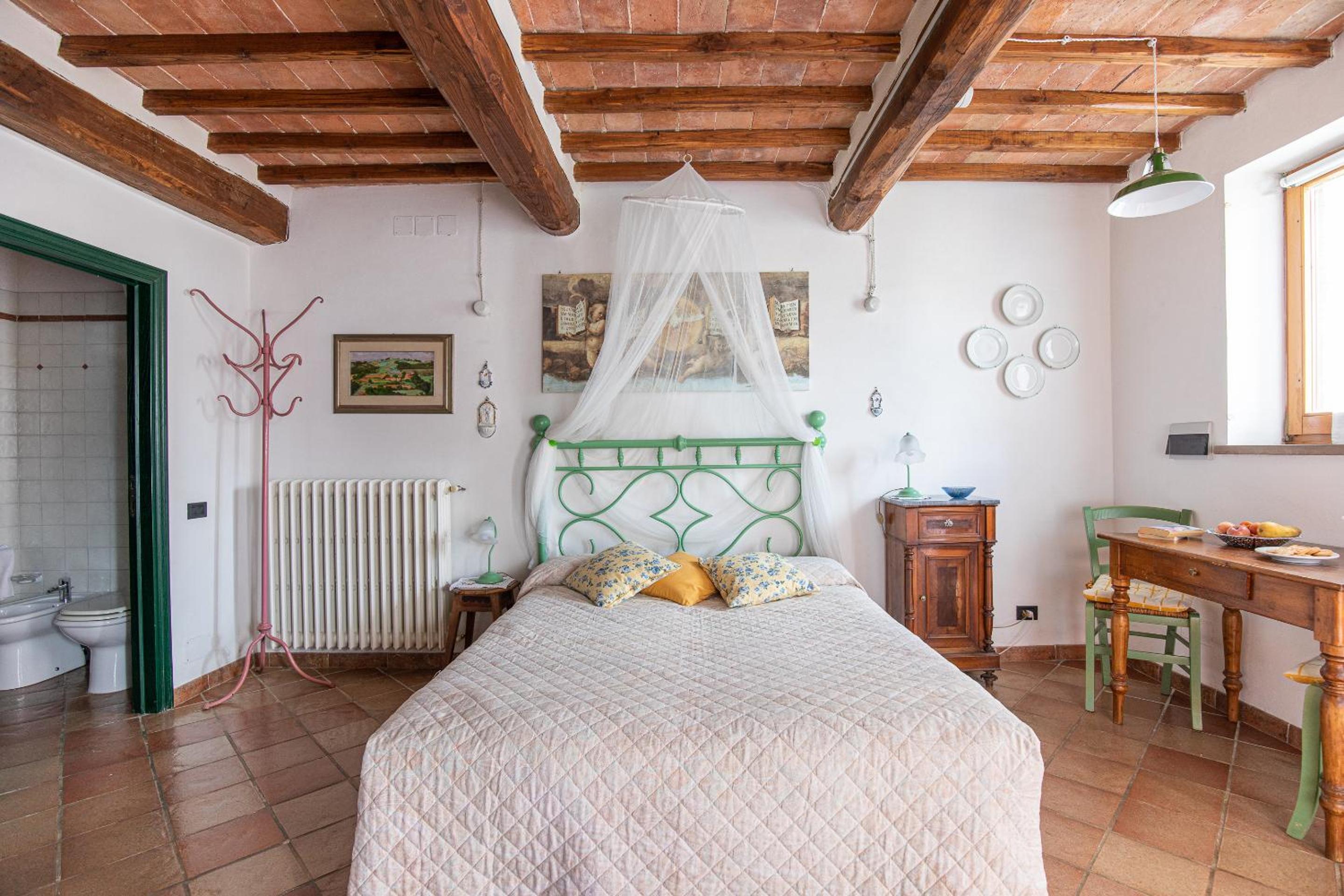 Studio (2 Adults)