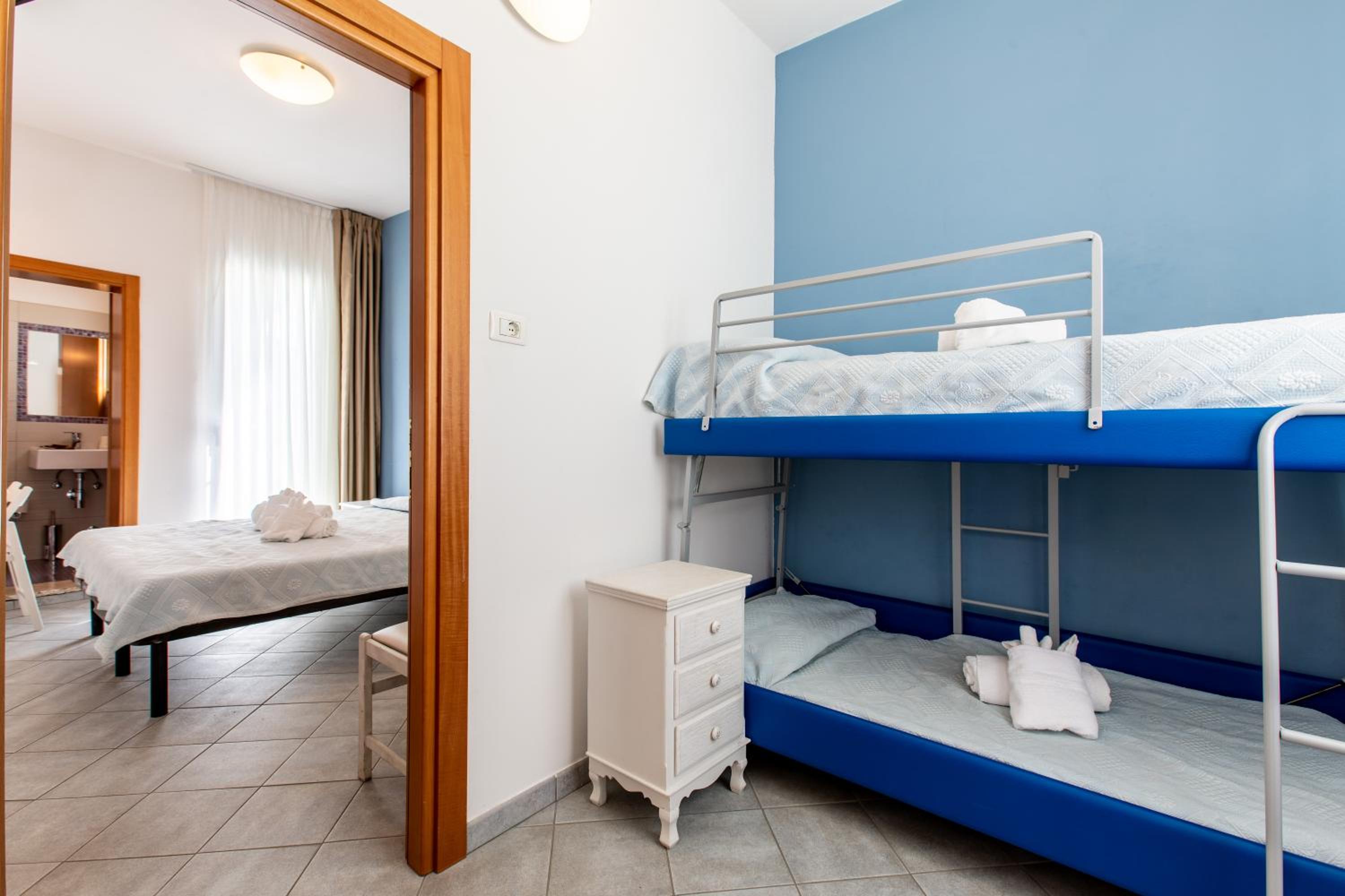 Quadruple Room - Photo 1