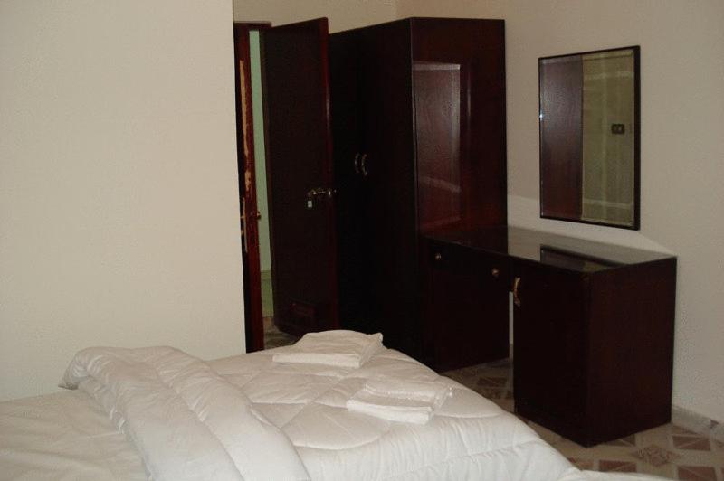 Standard Triple Room - Photo 4