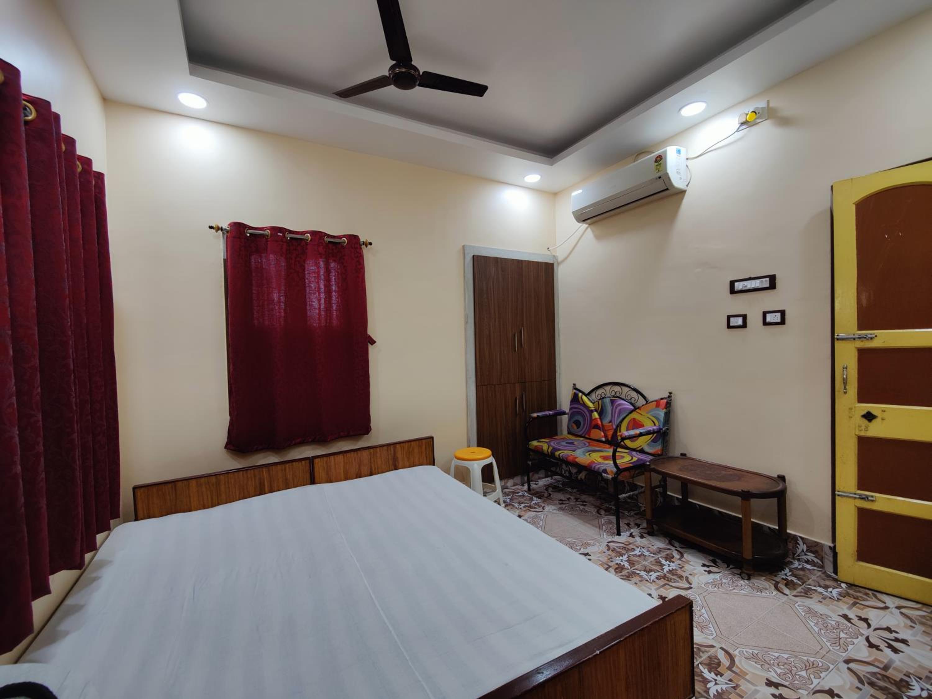 Deluxe King Room - Photo 5
