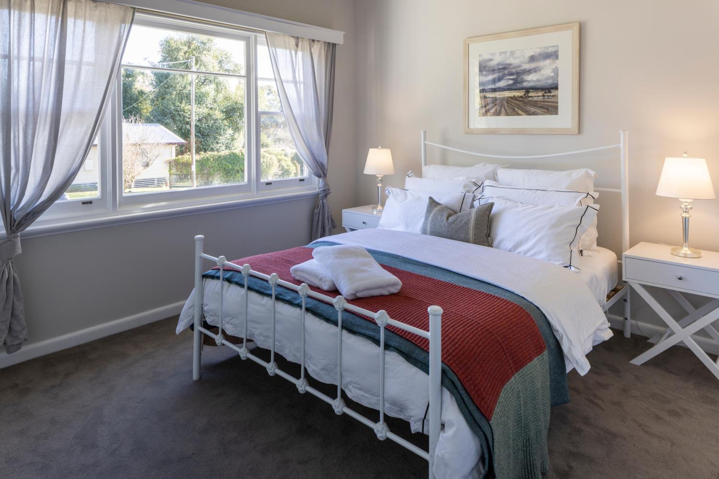 Three-Bedroom House photo 1