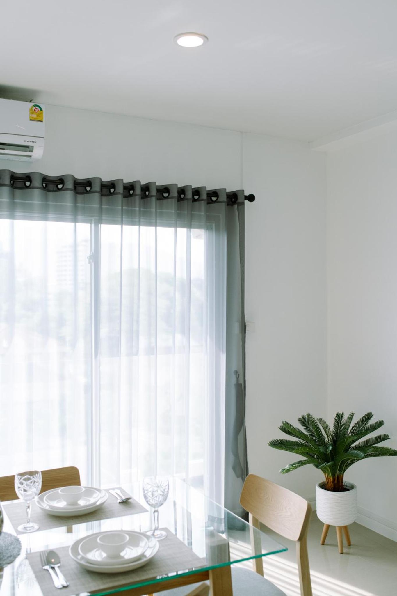 Family Suite with Balcony - Photo 15