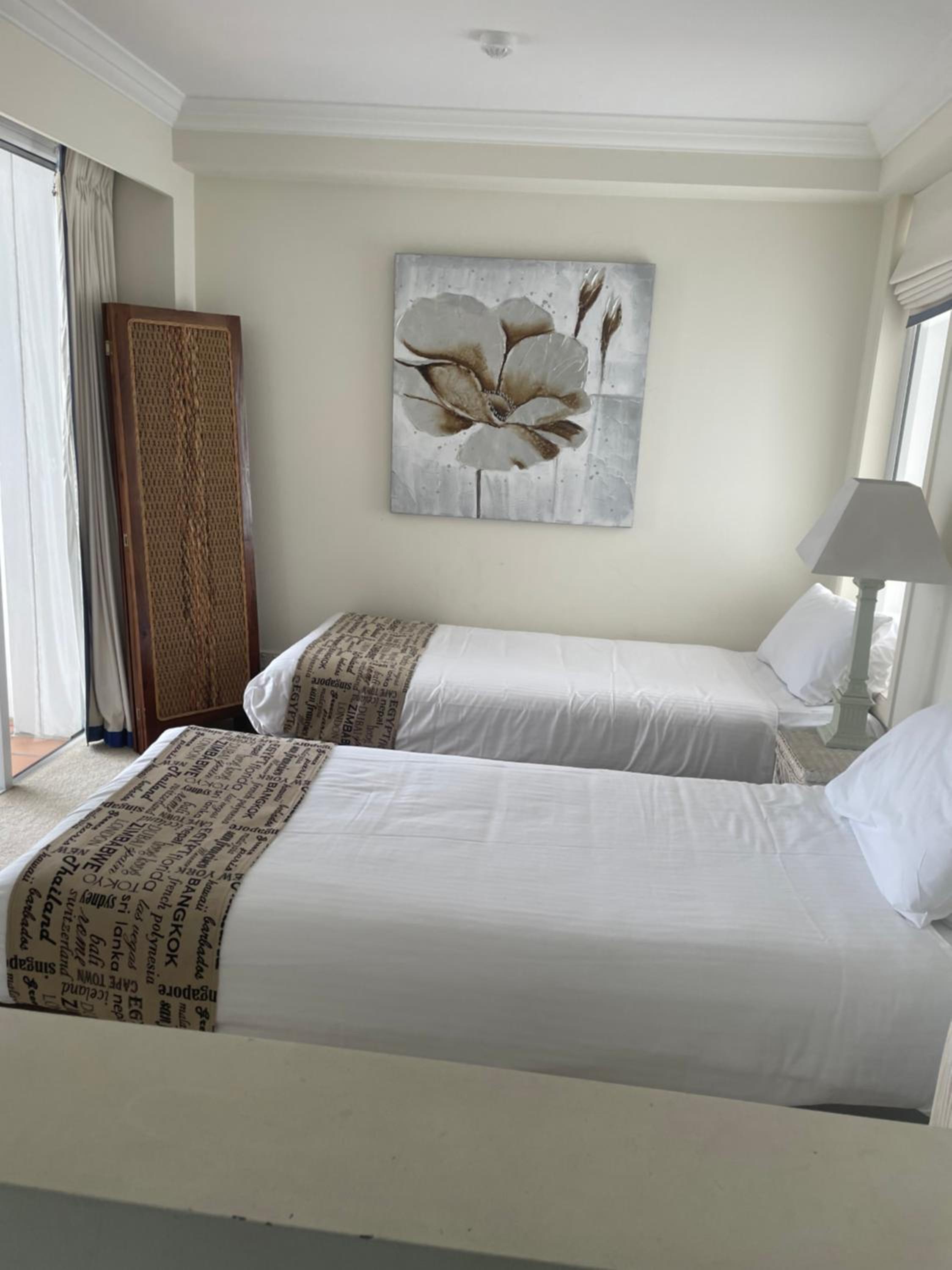 Two-Bedroom Apartment with One Bathroom photo 3