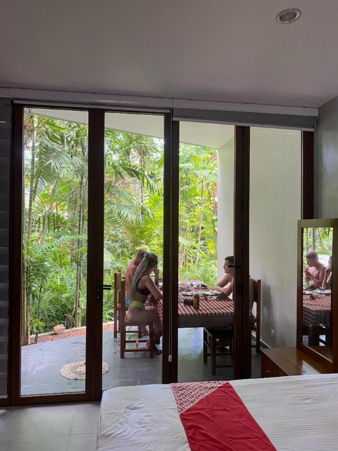 Apartment with Pool View photo 3