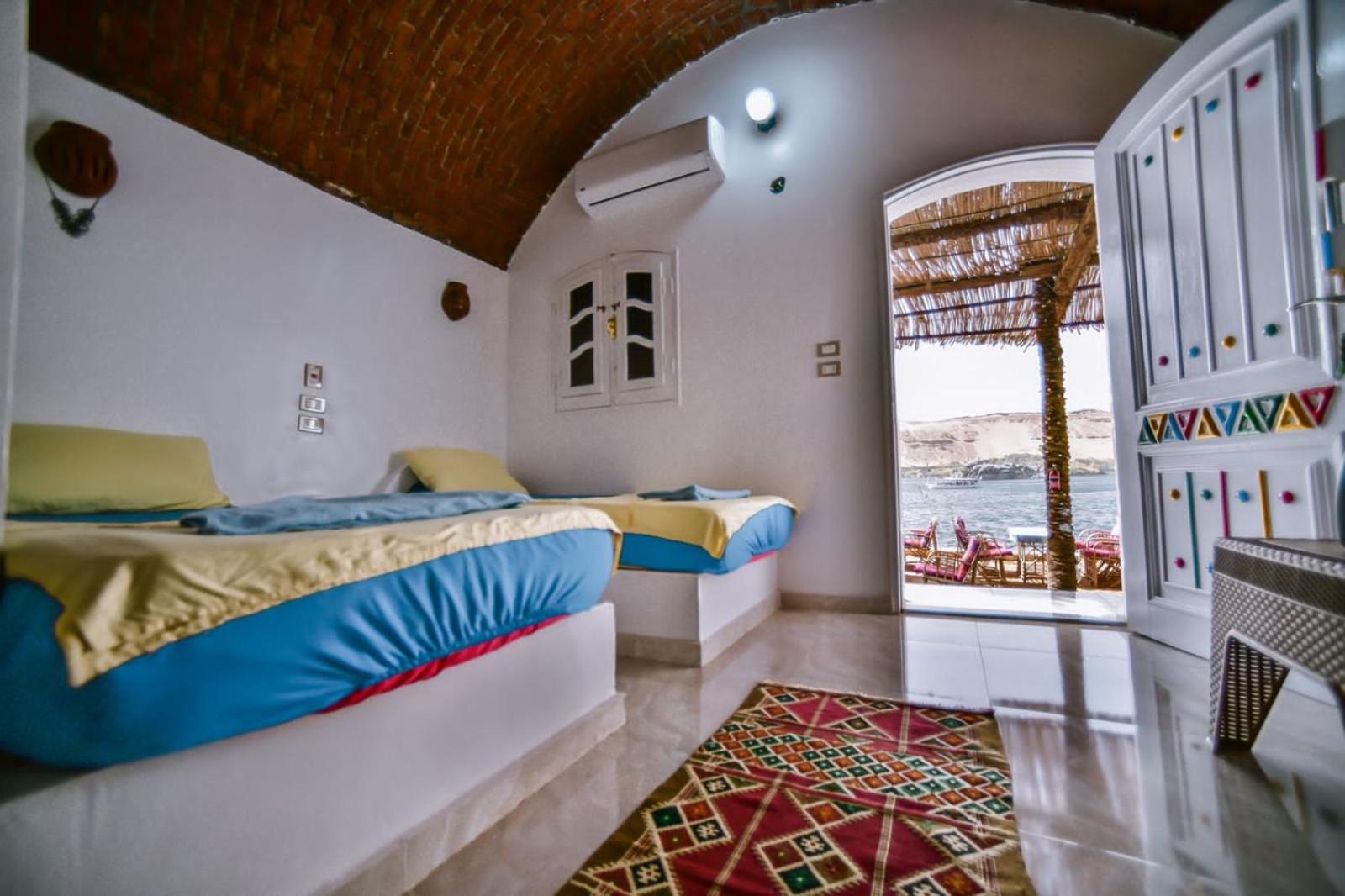Double Room with Sea View - Photo 7