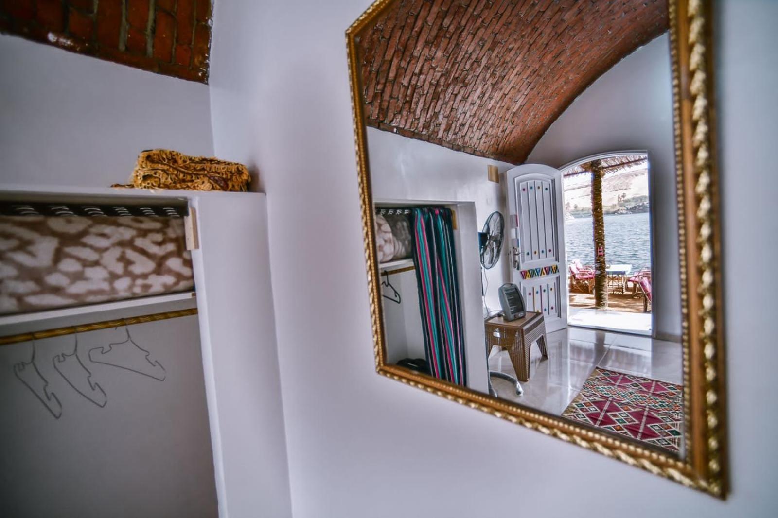 Double Room with Sea View - Photo 5