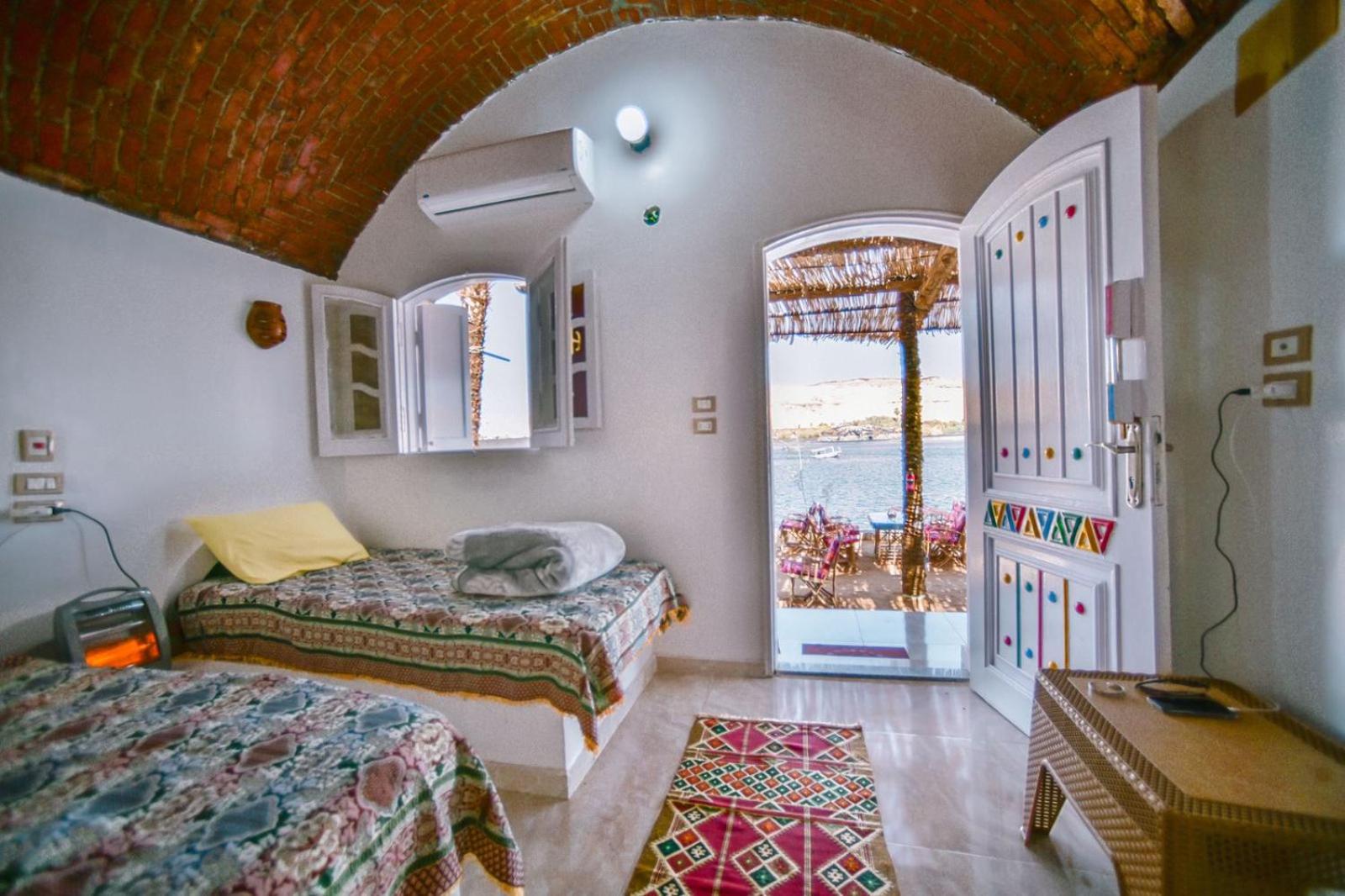 Double Room with Sea View - Photo 35