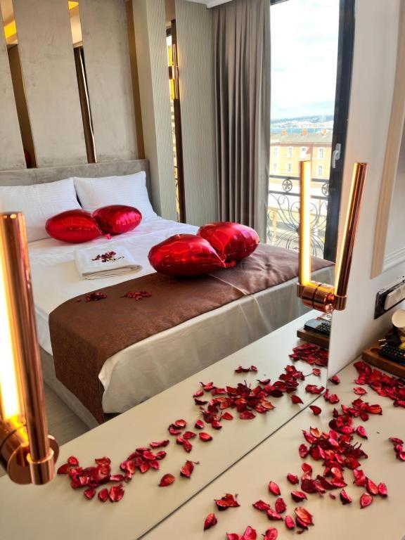 Deluxe Double Room with Sea View photo 1