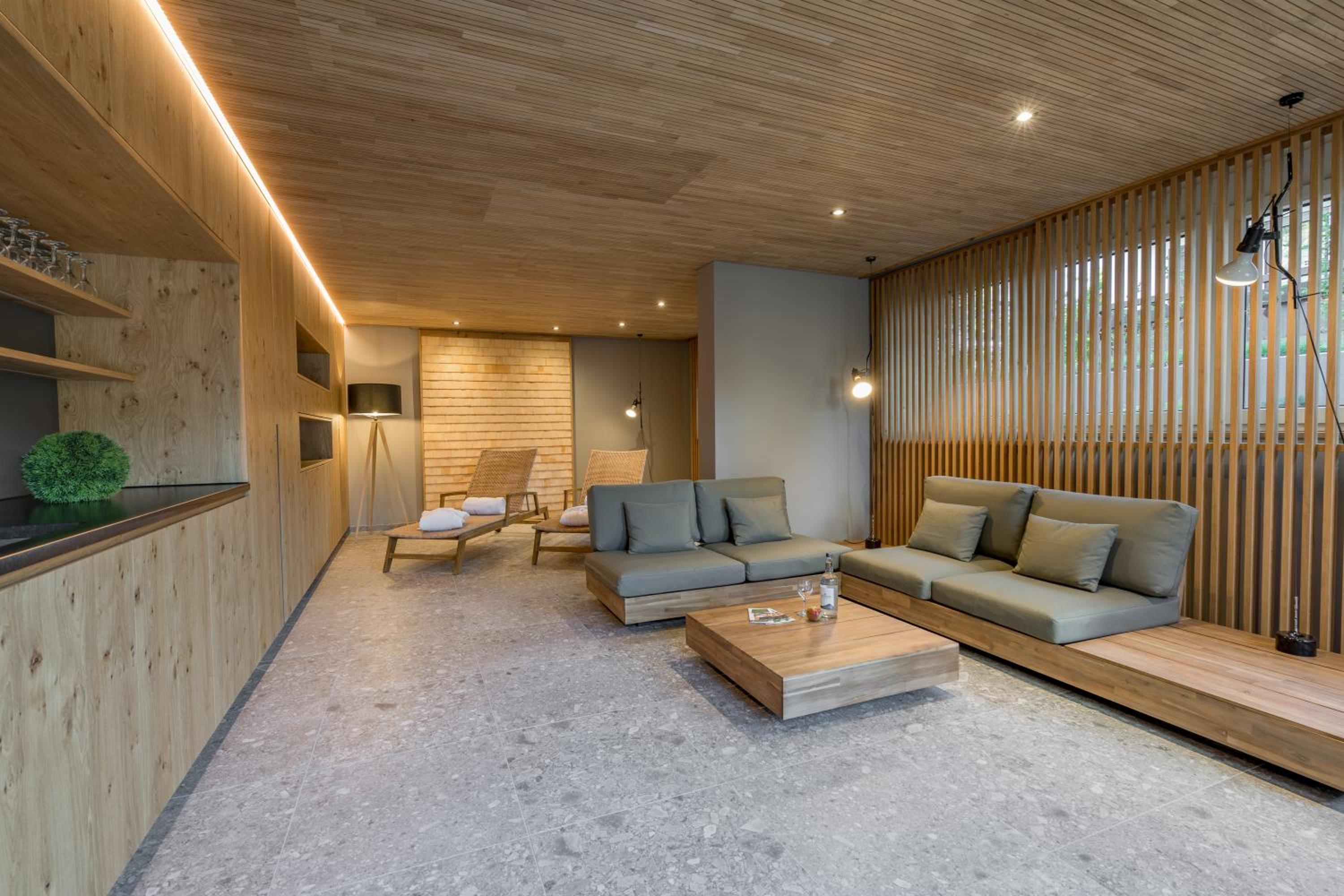 One-Bedroom Apartment with Balcony photo 2