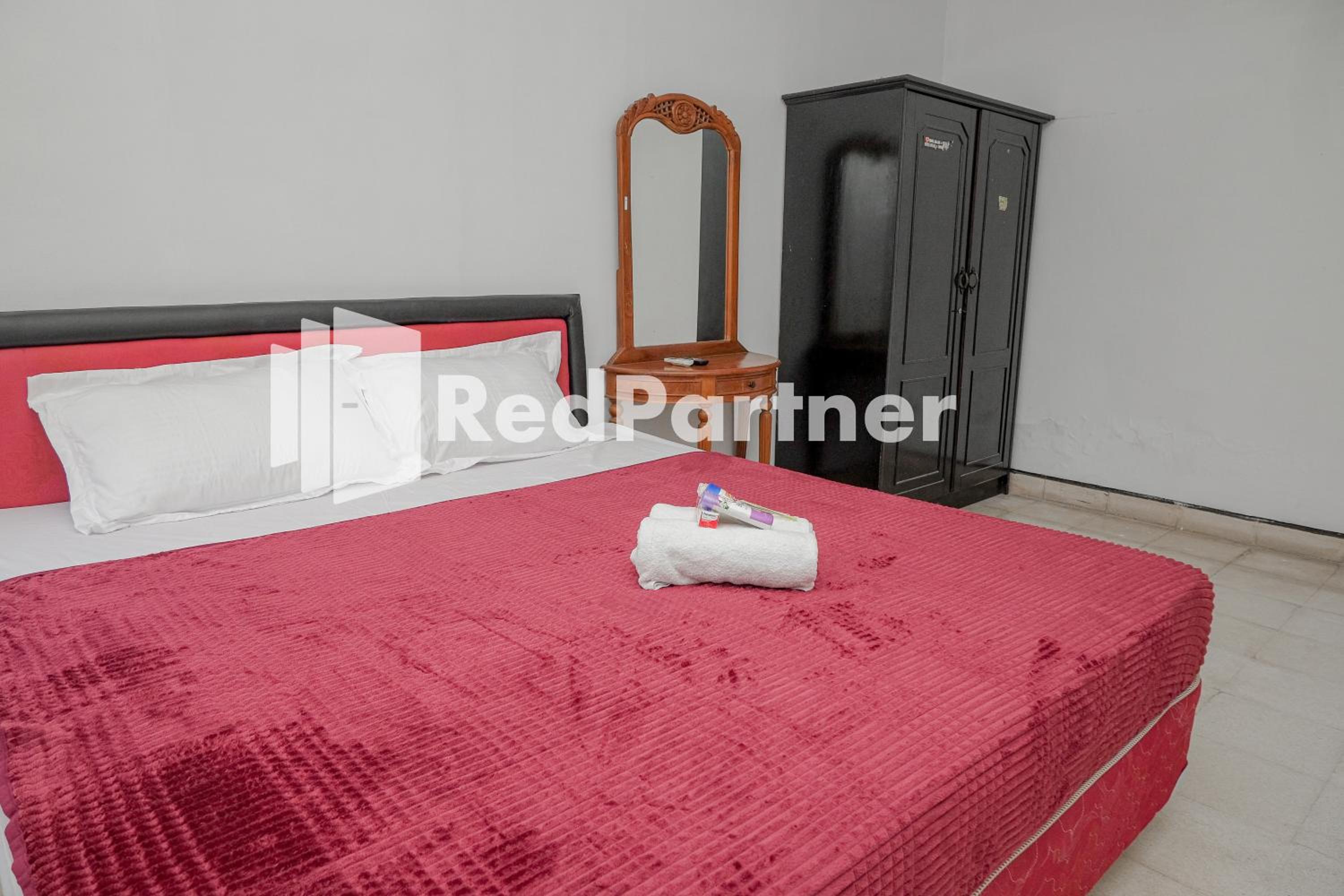 Economy Double Room photo 3