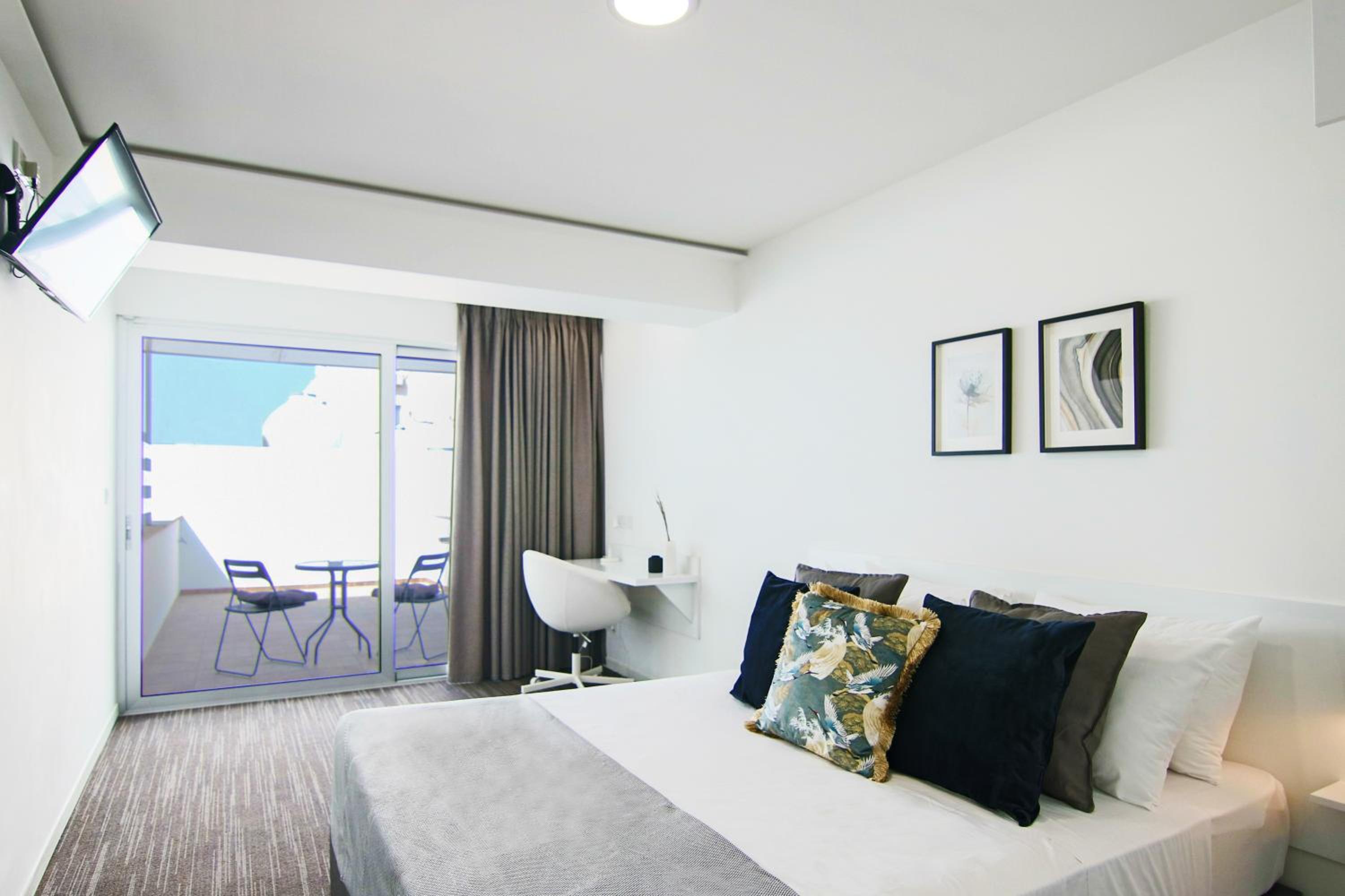 Deluxe Suite photo 3
