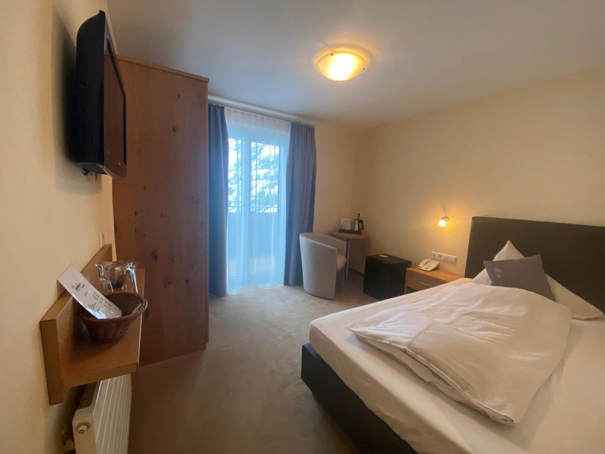 Single Room photo 2