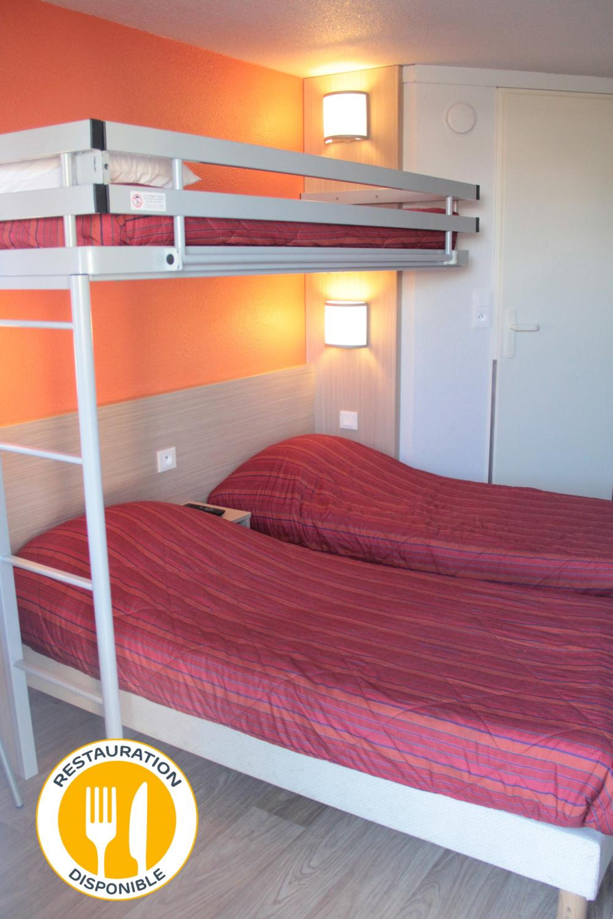 Triple Room - Photo 11