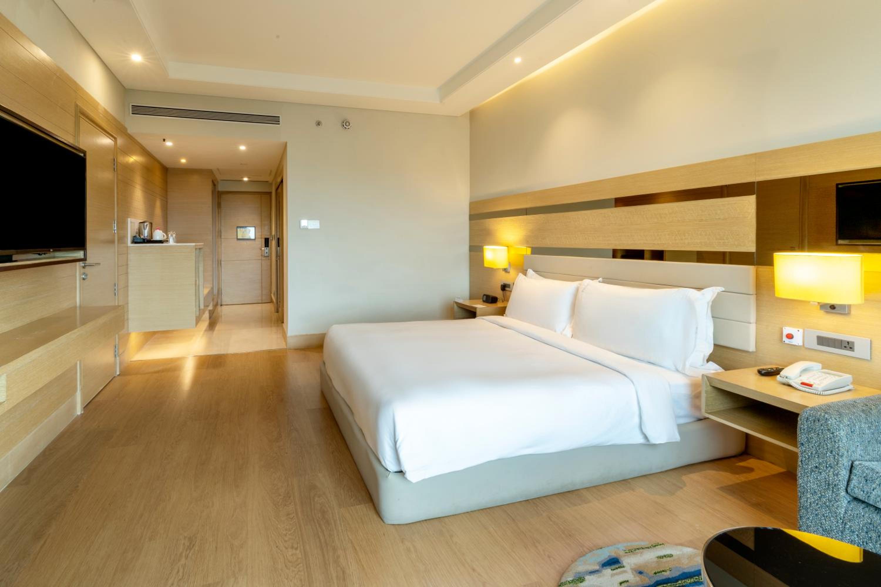 Premium King Room – Disability Access Premium King Room – Disability Access